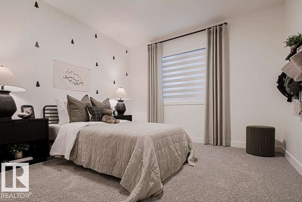 921 17 Avenue Nw, Edmonton, AB - Indoor Photo Showing Bedroom