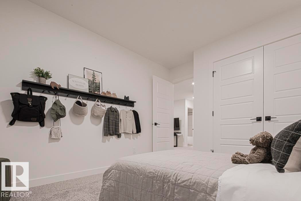 921 17 Avenue Nw, Edmonton, AB - Indoor Photo Showing Bedroom