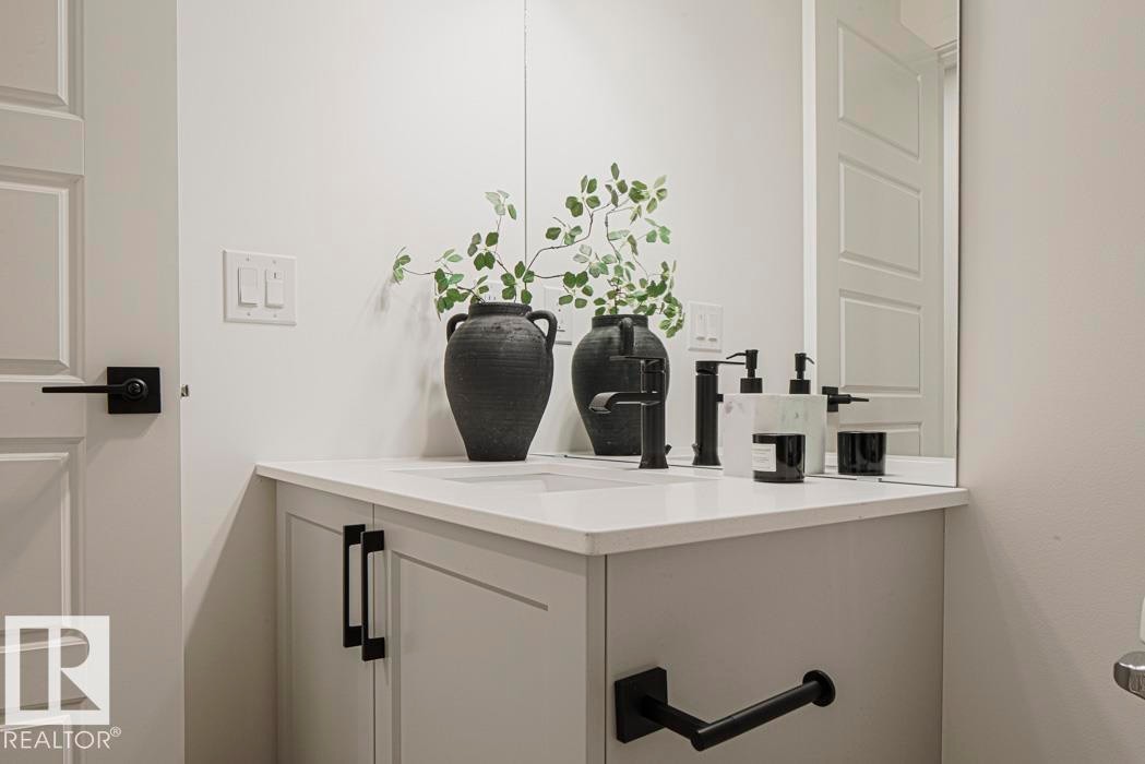 921 17 Avenue Nw, Edmonton, AB - Indoor