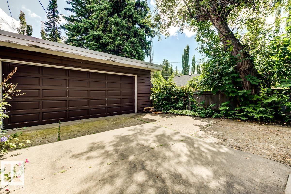9511 141 St Nw, Edmonton, AB