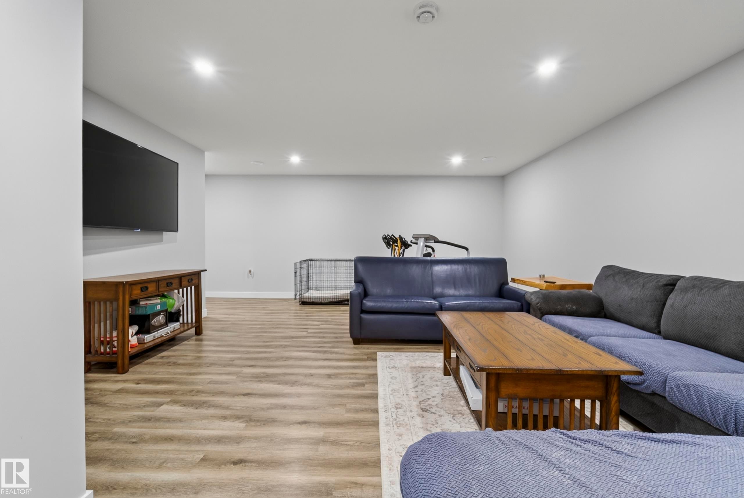21711 99 Avenue Nw, Edmonton, AB - Indoor