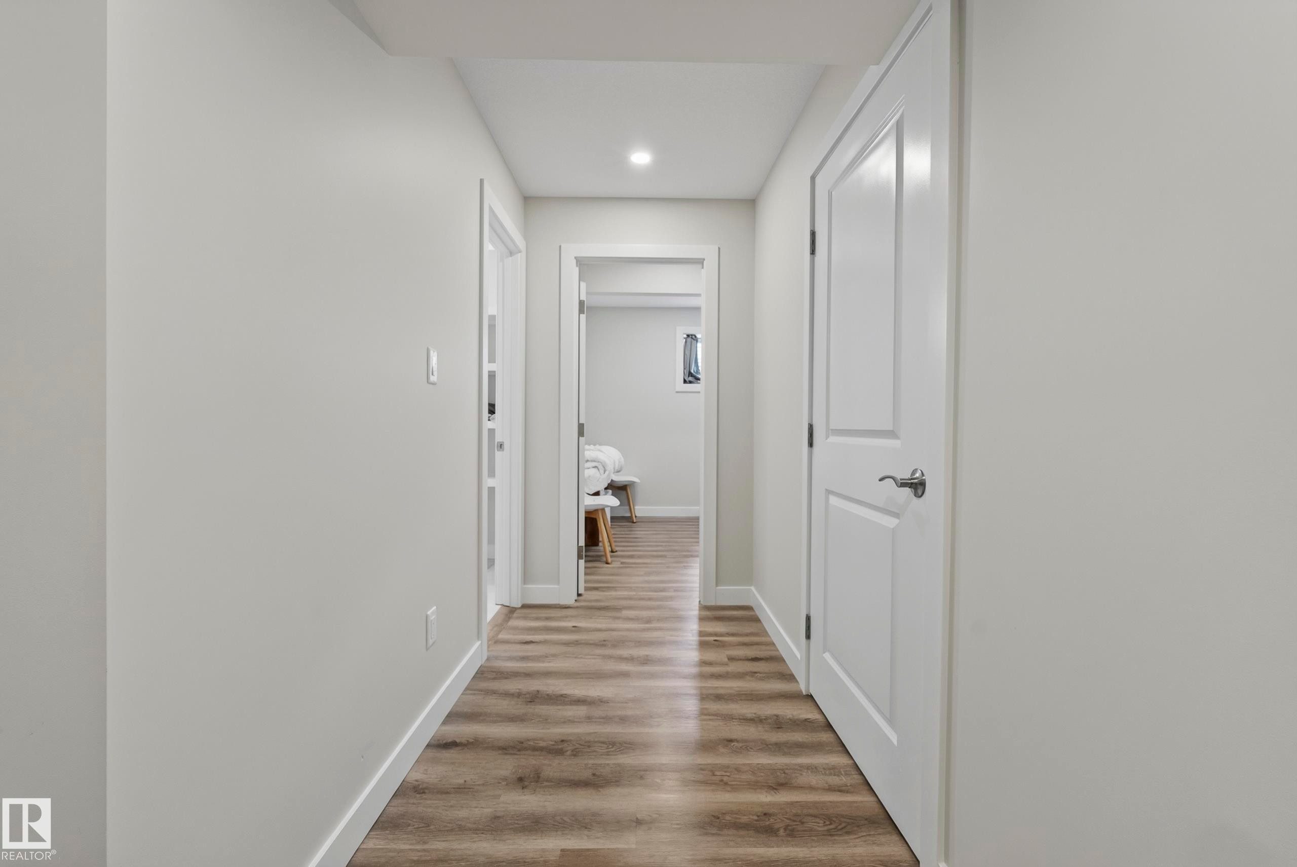 21711 99 Avenue Nw, Edmonton, AB - Indoor Photo Showing Other Room