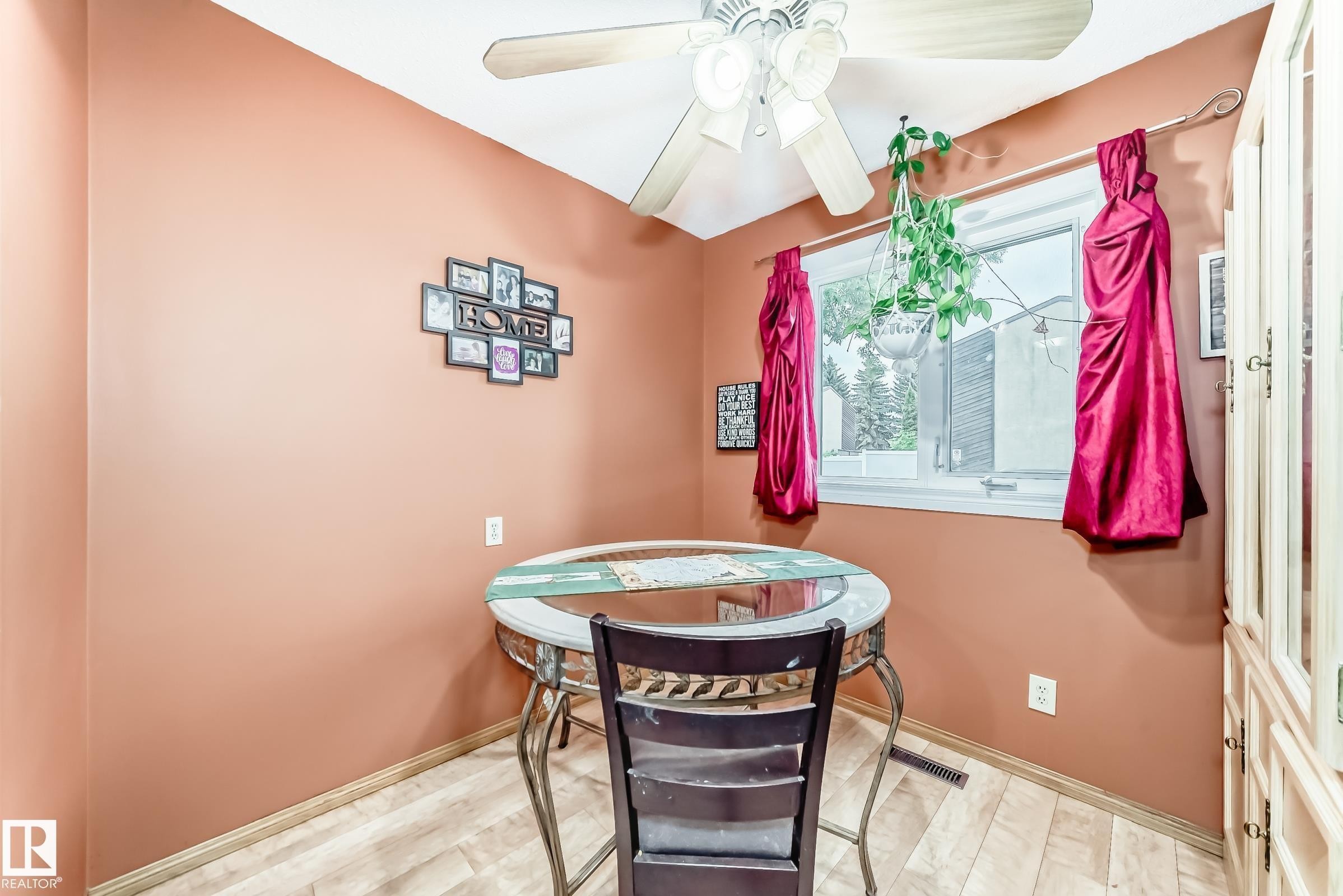 3151 139 Avenue Nw, Edmonton, AB - Indoor