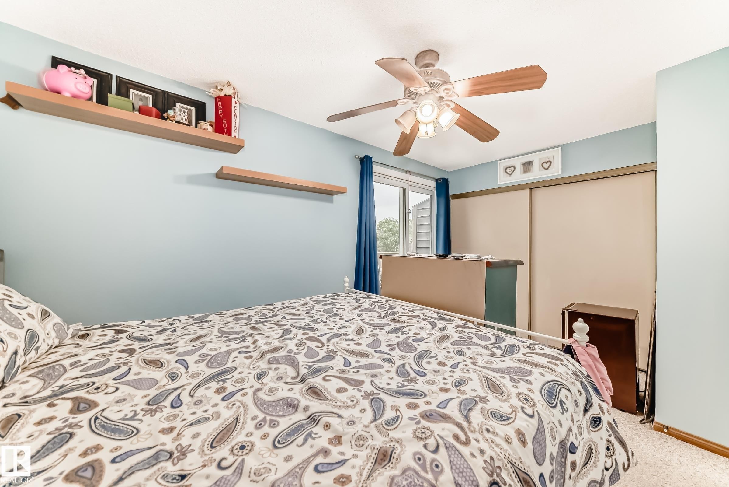 3151 139 Avenue Nw, Edmonton, AB - Indoor Photo Showing Bedroom