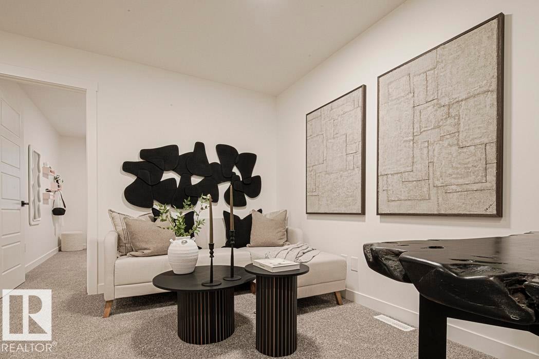 923 17 Avenue Nw, Edmonton, AB - Indoor Photo Showing Other Room