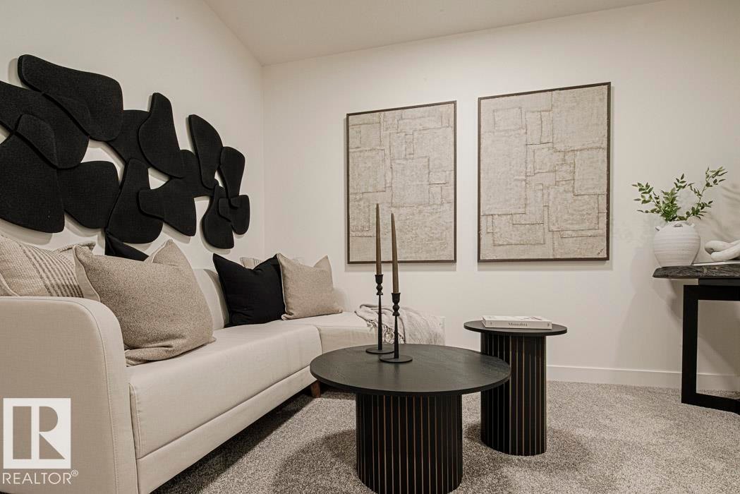 923 17 Avenue Nw, Edmonton, AB - Indoor
