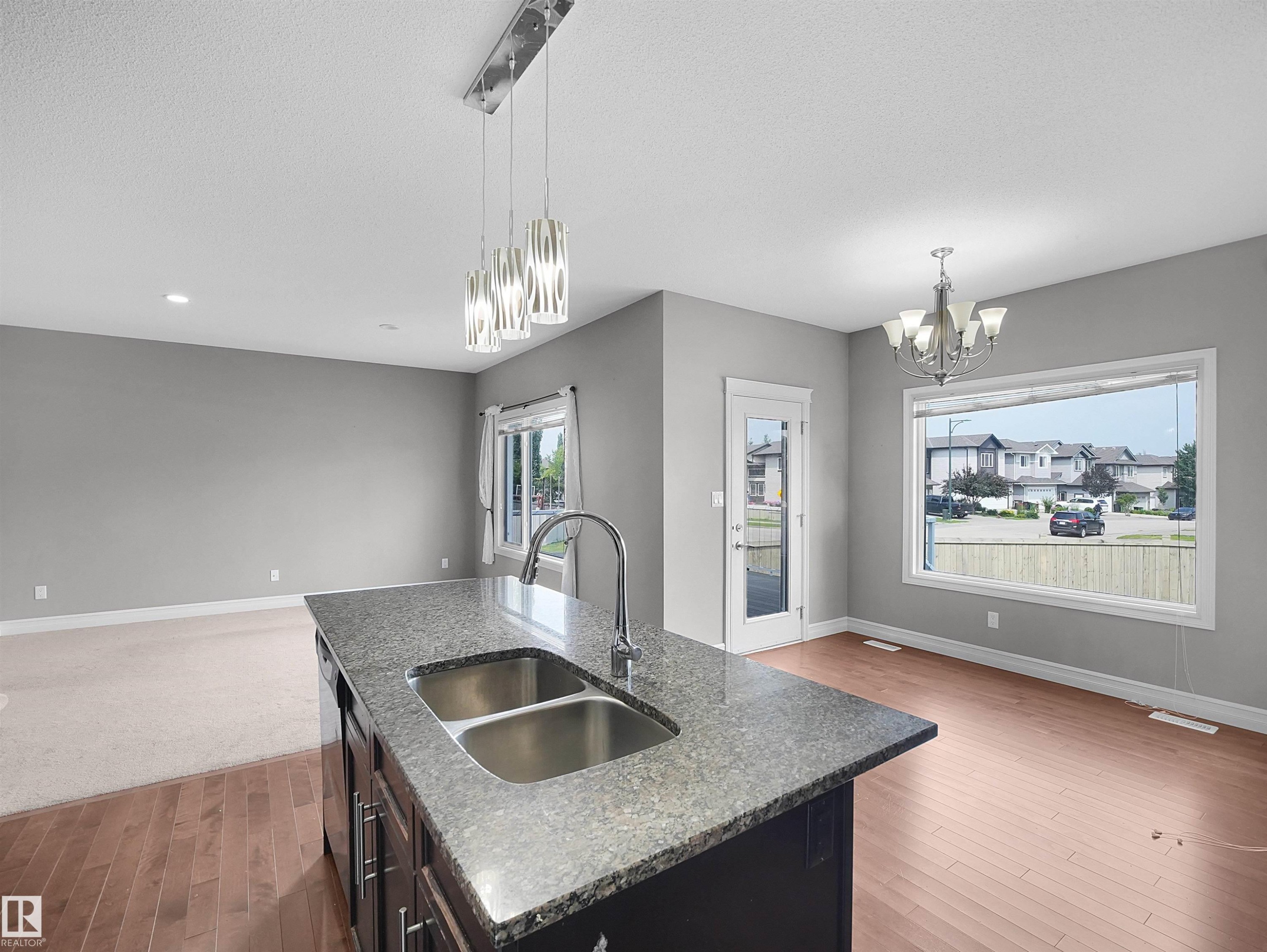 3623 15A Street Nw, Edmonton, AB - Indoor Photo Showing Other Room