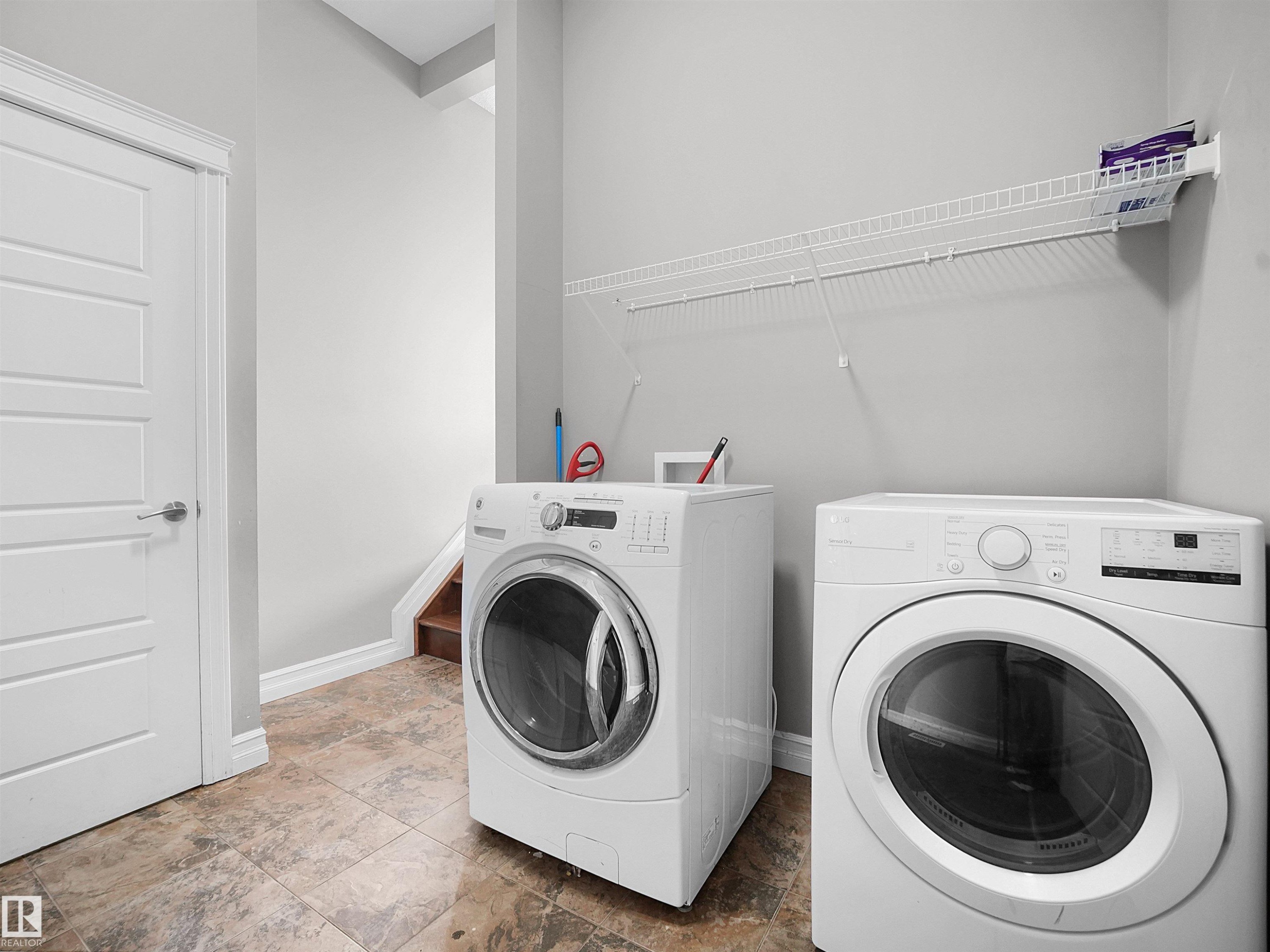 3623 15A Street Nw, Edmonton, AB - Indoor Photo Showing Laundry Room