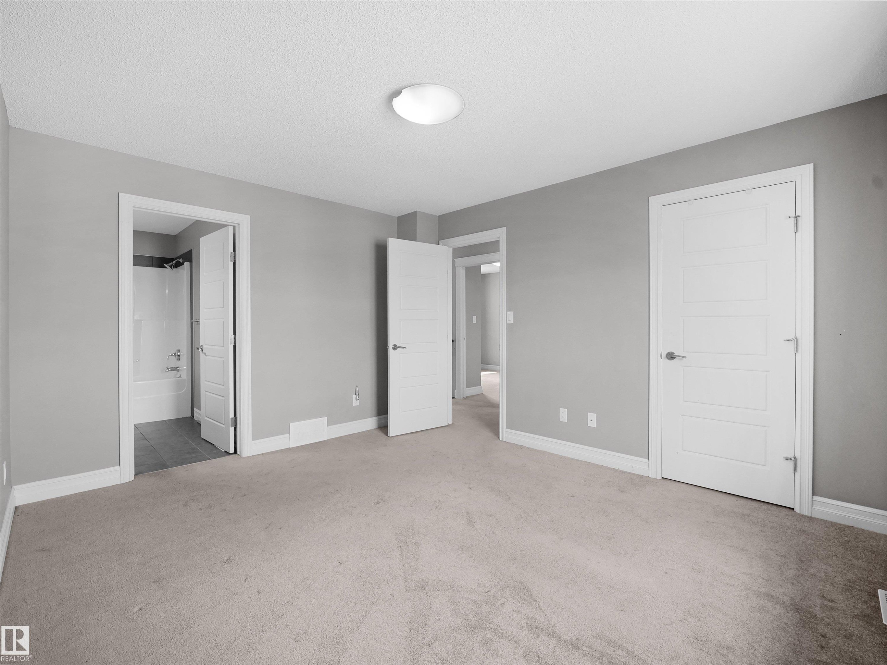 3623 15A Street Nw, Edmonton, AB - Indoor Photo Showing Other Room
