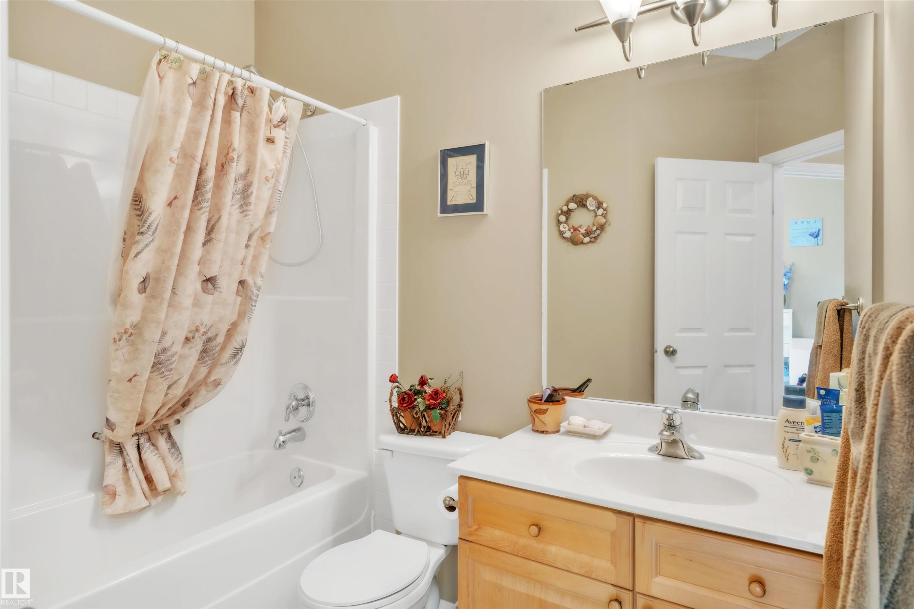 3006 Red Fox Drive, Cold Lake, AB - Indoor Photo Showing Bathroom