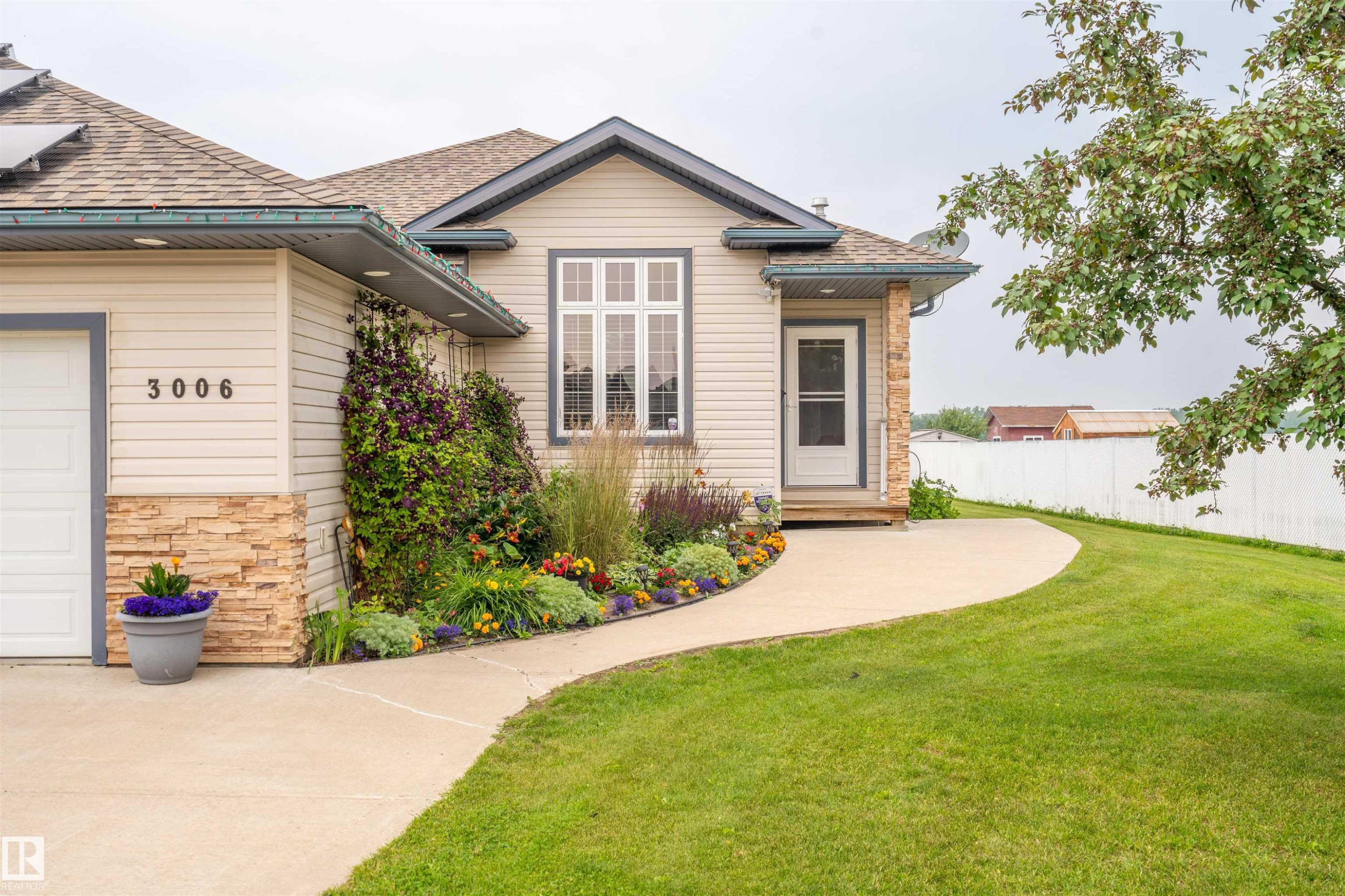 3006 Red Fox Drive, Cold Lake, AB - Outdoor