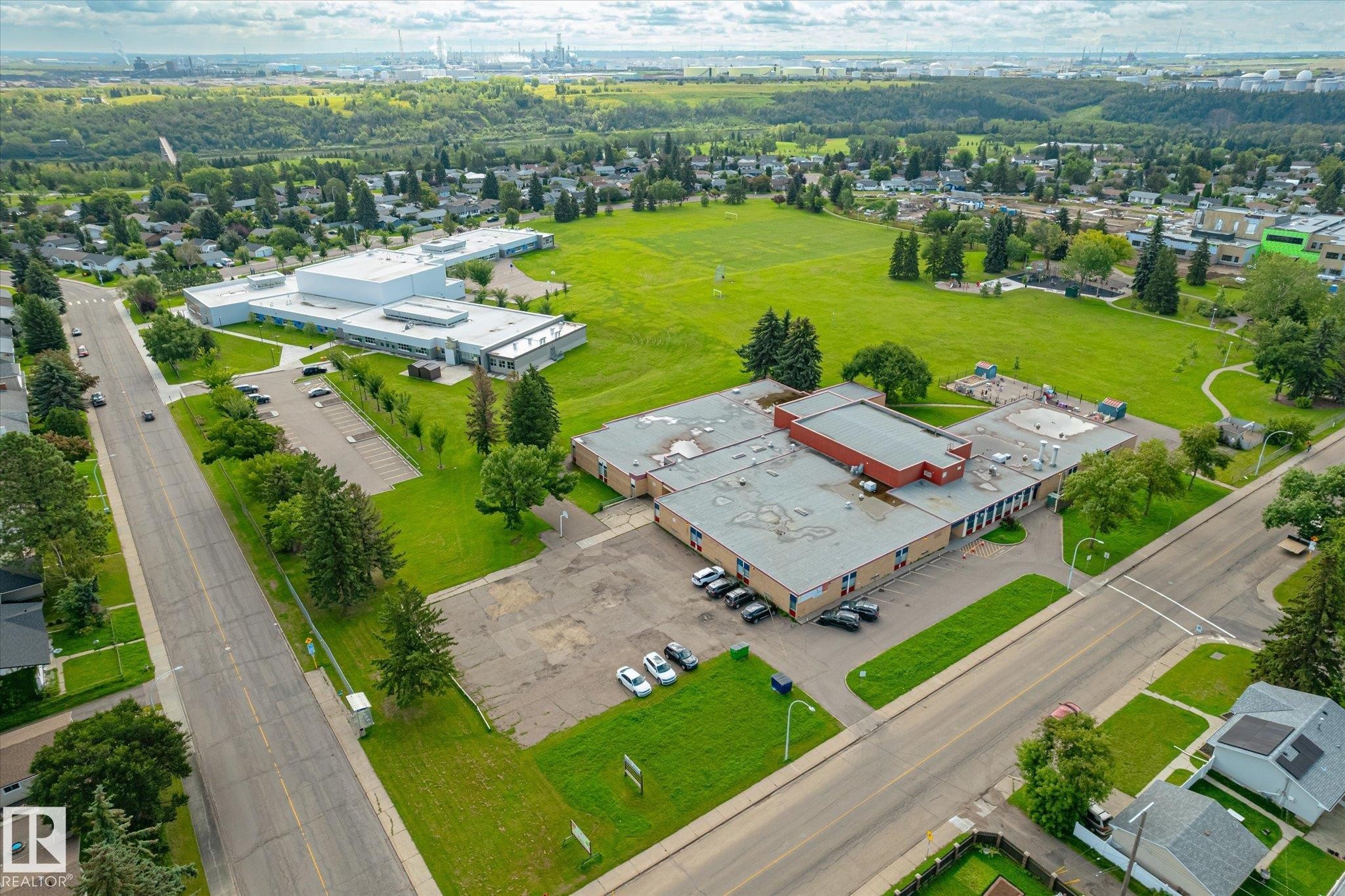 3317 107 Avenue Nw, Edmonton, AB - Outdoor With View