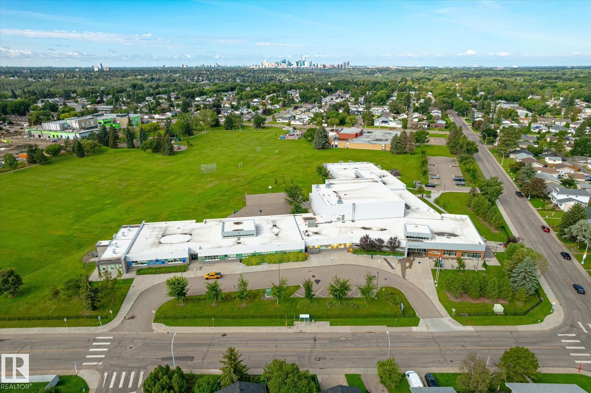 3317 107 Avenue Nw, Edmonton, AB - Outdoor With View