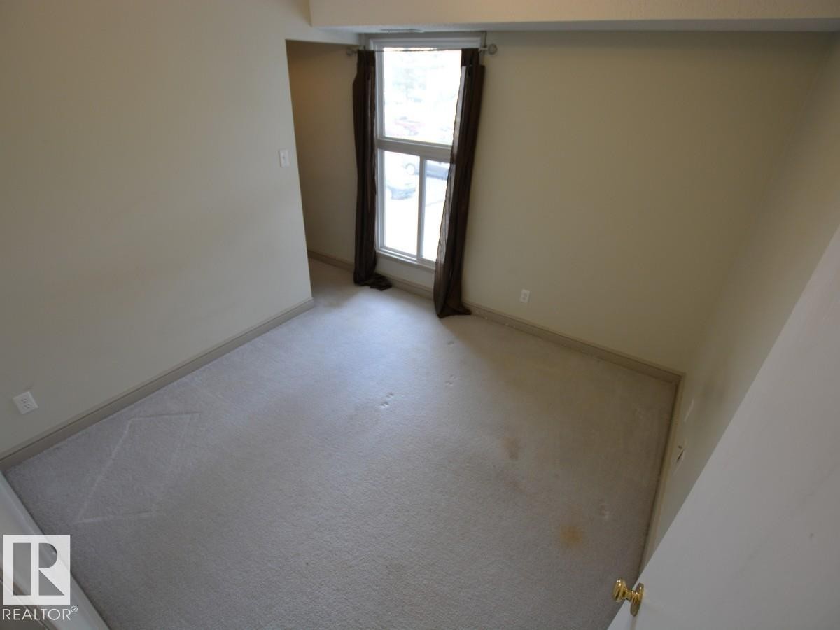 #10 2703 79 St Nw, Edmonton, AB - Indoor Photo Showing Other Room