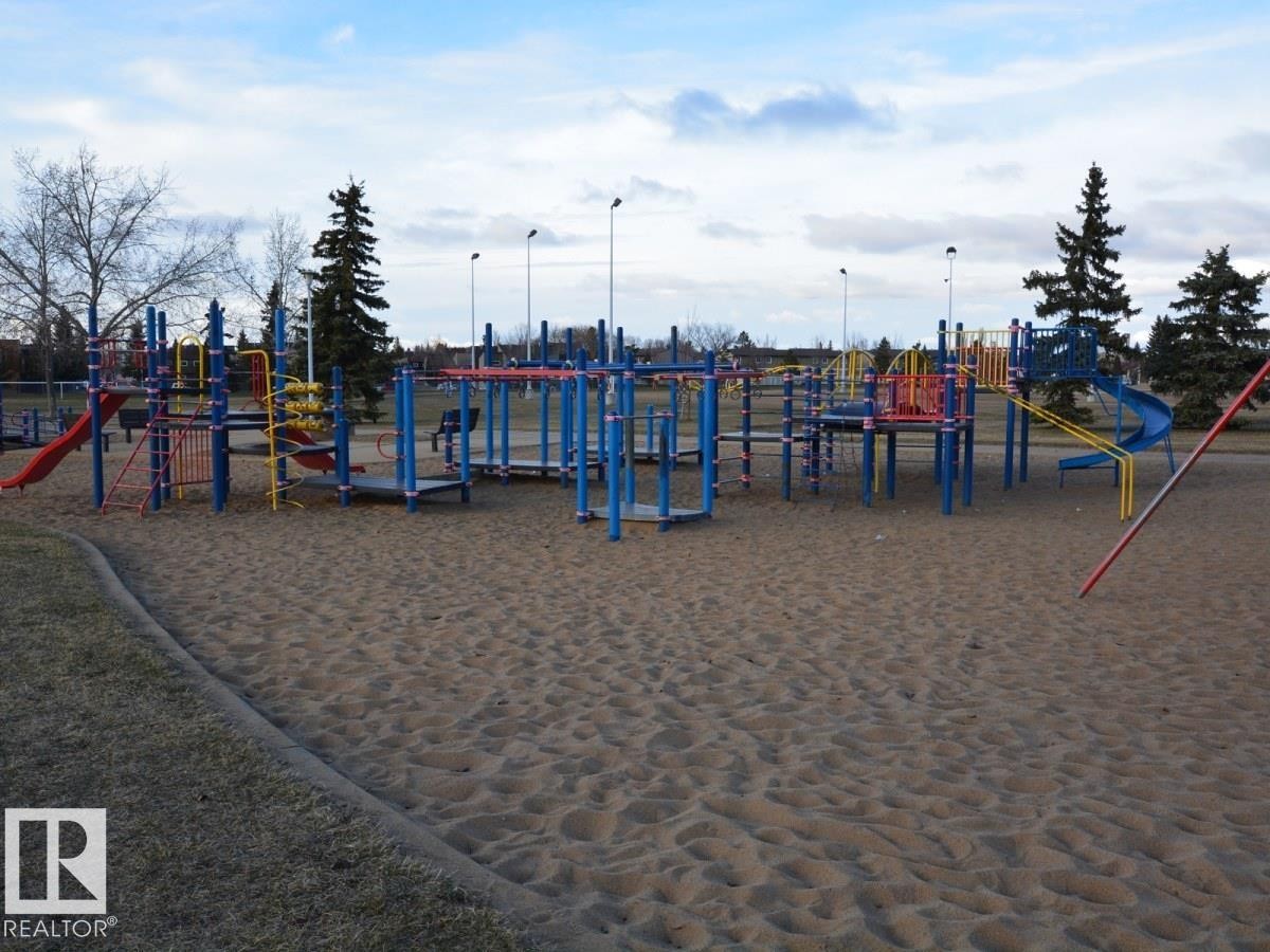#10 2703 79 St Nw, Edmonton, AB - Outdoor