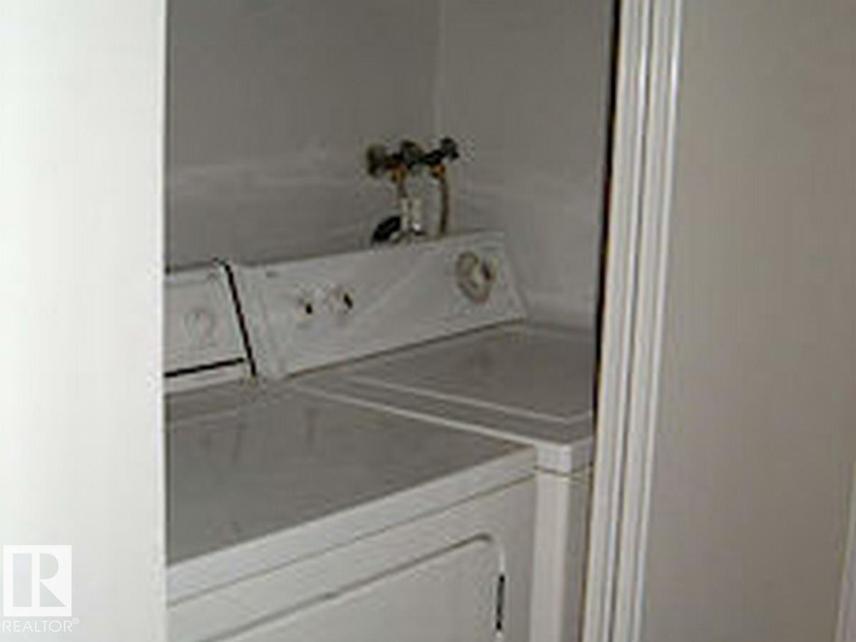 #10 2703 79 St Nw, Edmonton, AB - Indoor Photo Showing Laundry Room