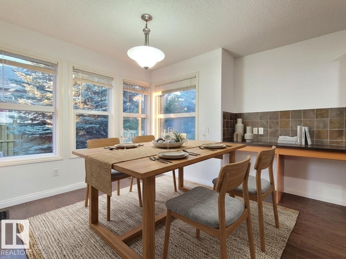 2562 Hanna Crescent Nw, Edmonton, AB - Indoor Photo Showing Other Room
