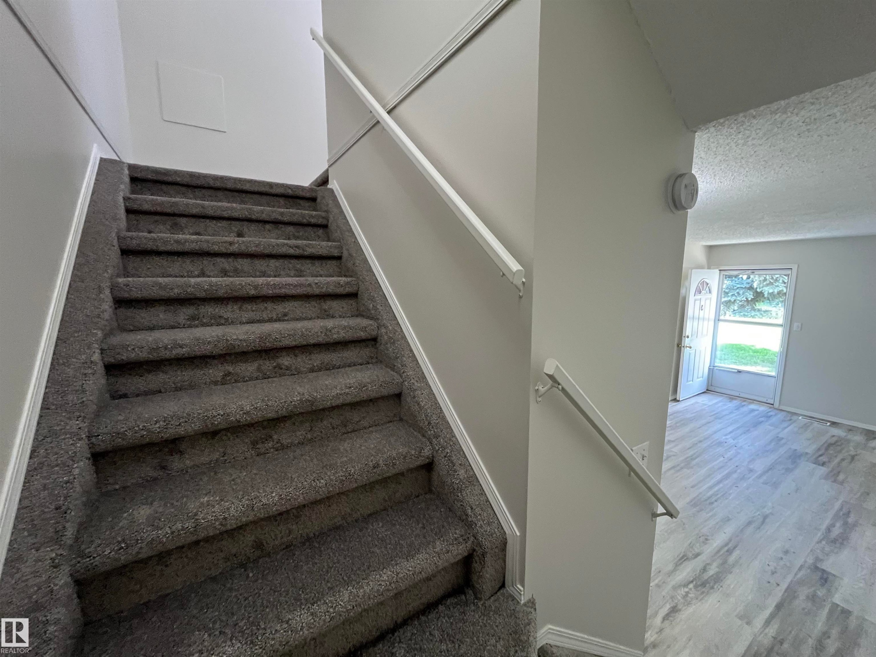 #A 17 Imperial Cr, Devon, AB - Indoor Photo Showing Other Room