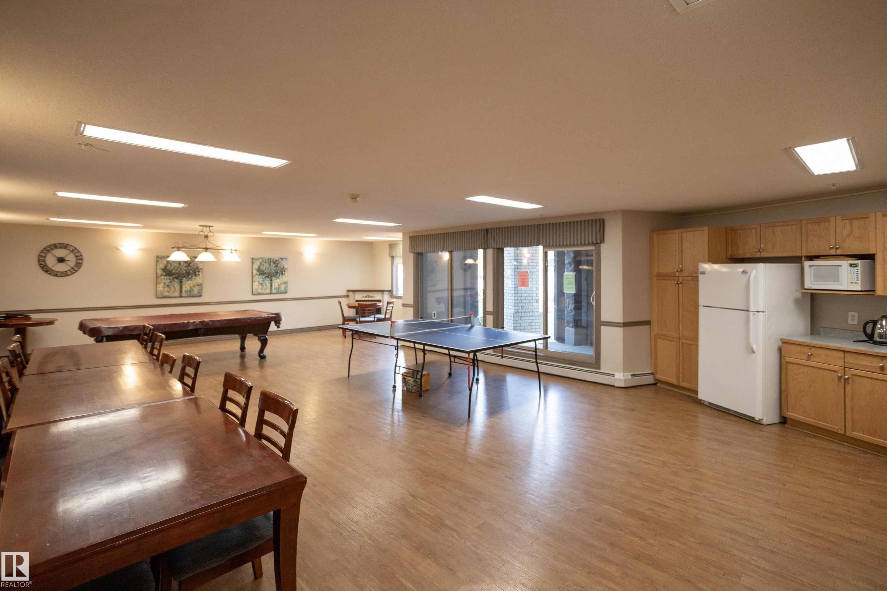 #324 2903 Rabbit Hill Rd Nw, Edmonton, AB - Indoor