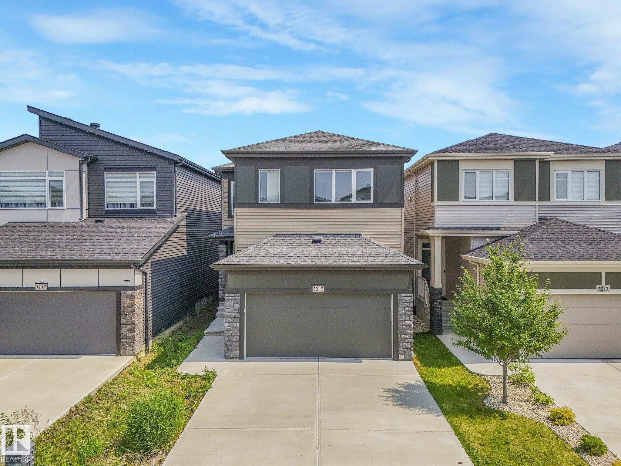 3217 Kulay Way Sw, Edmonton, AB - Outdoor With Facade