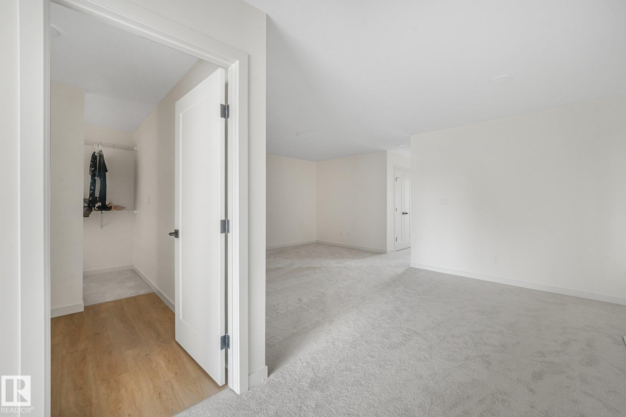 3217 Kulay Way Sw, Edmonton, AB - Indoor Photo Showing Other Room