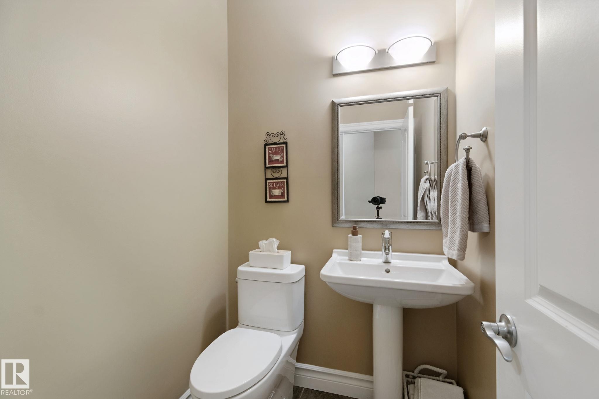18 Embassy Place, St. Albert, AB - Indoor Photo Showing Bathroom