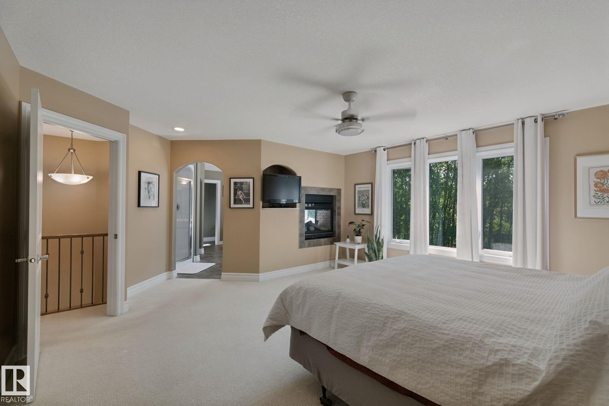18 Embassy Place, St. Albert, AB - Indoor Photo Showing Bedroom