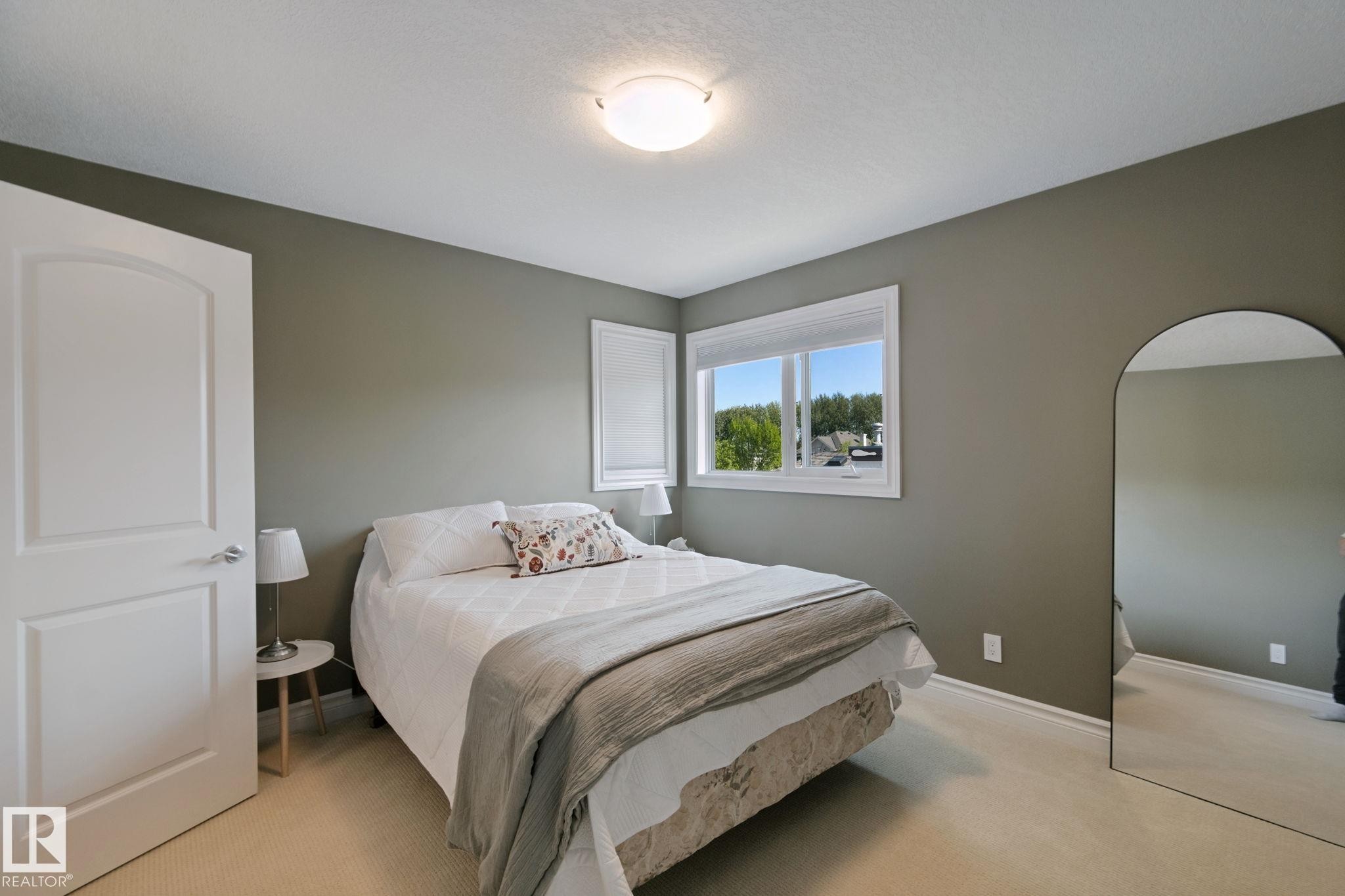 18 Embassy Place, St. Albert, AB - Indoor Photo Showing Bedroom