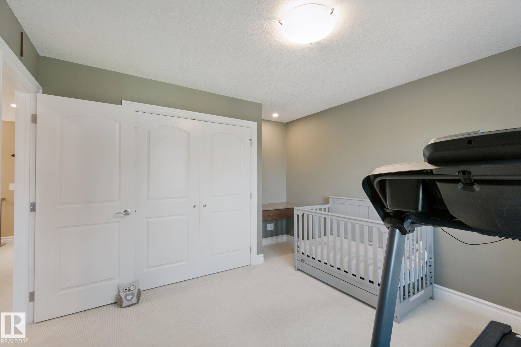 18 Embassy Place, St. Albert, AB - Indoor
