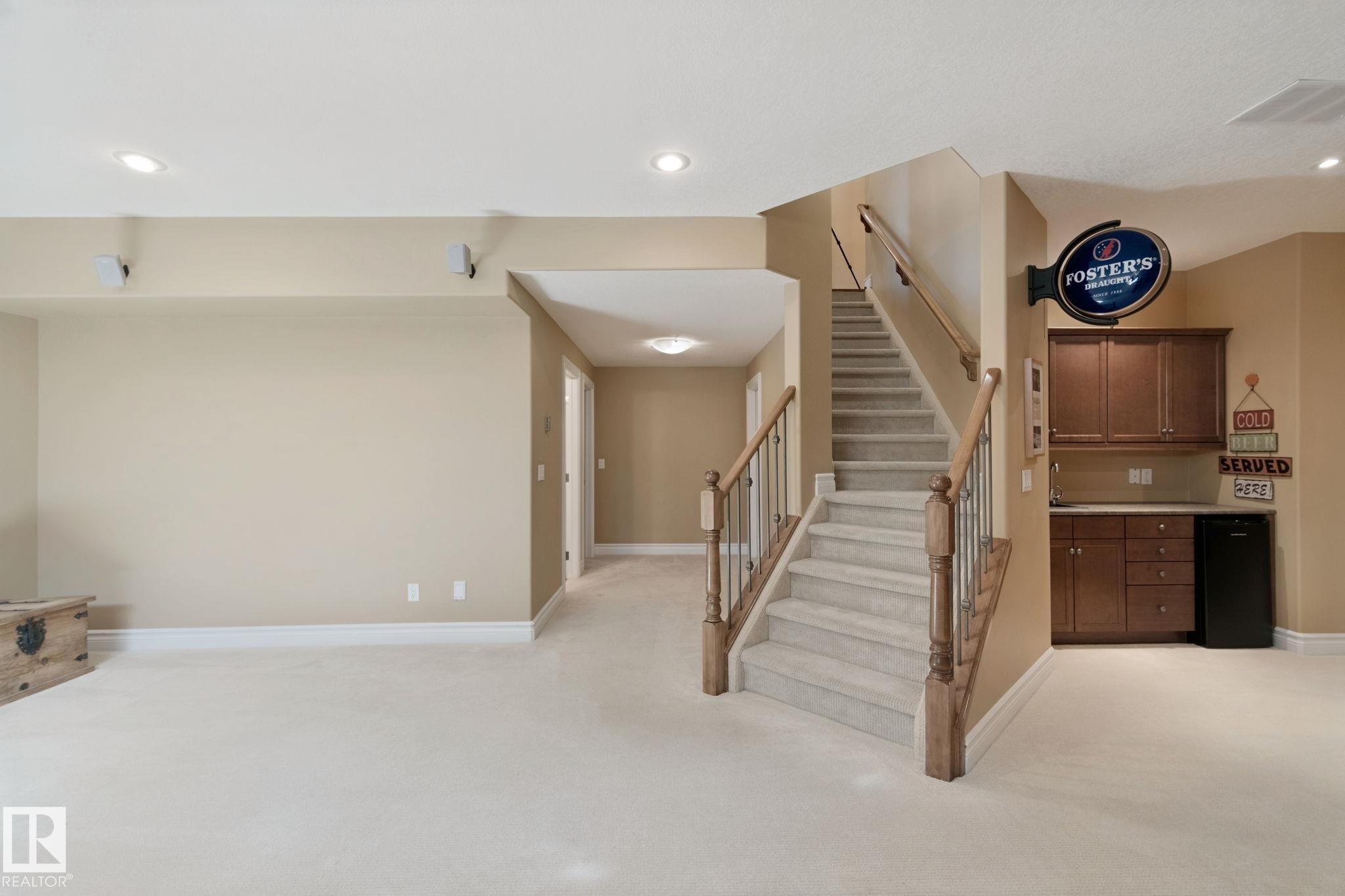 18 Embassy Place, St. Albert, AB - Indoor
