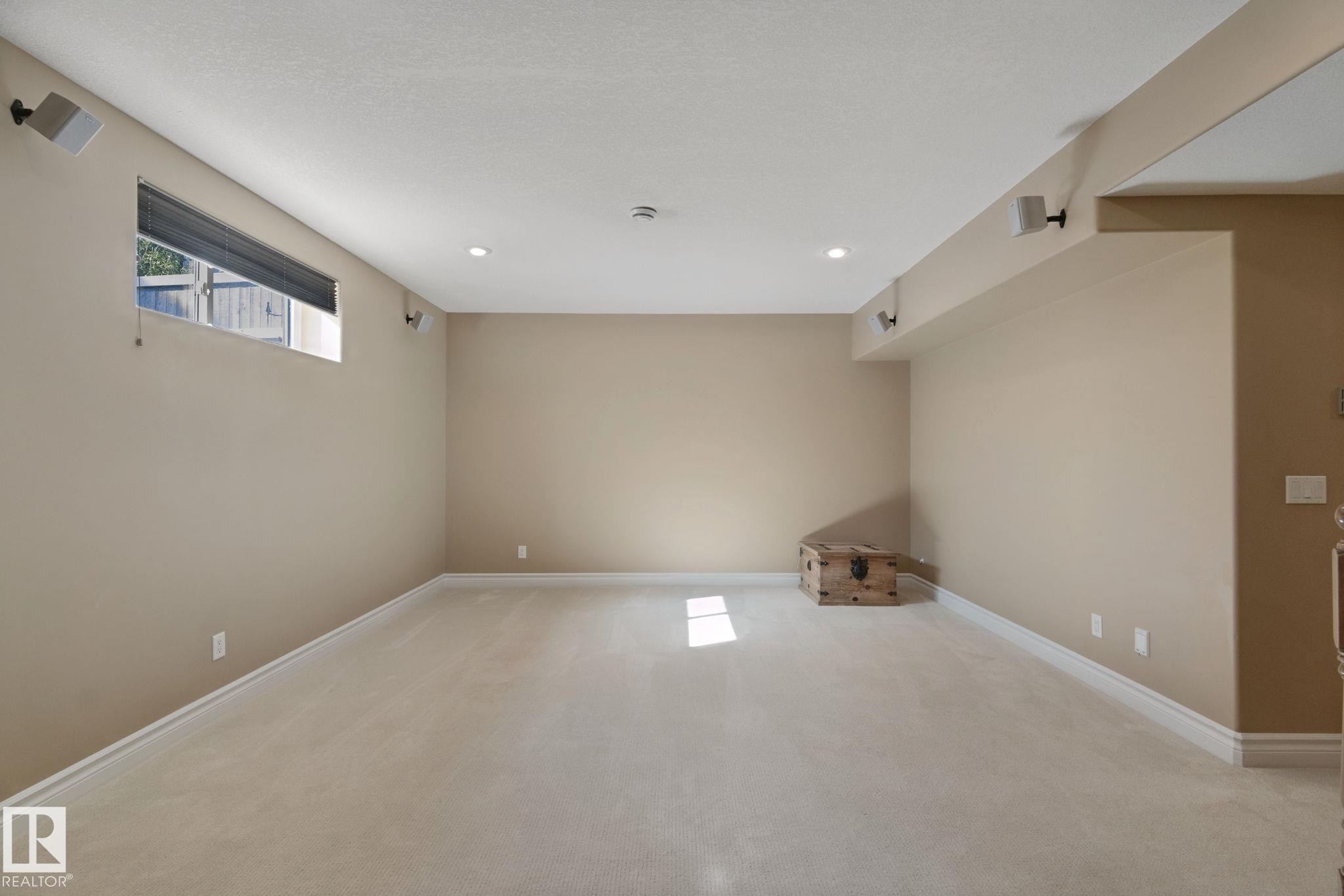 18 Embassy Place, St. Albert, AB - Indoor