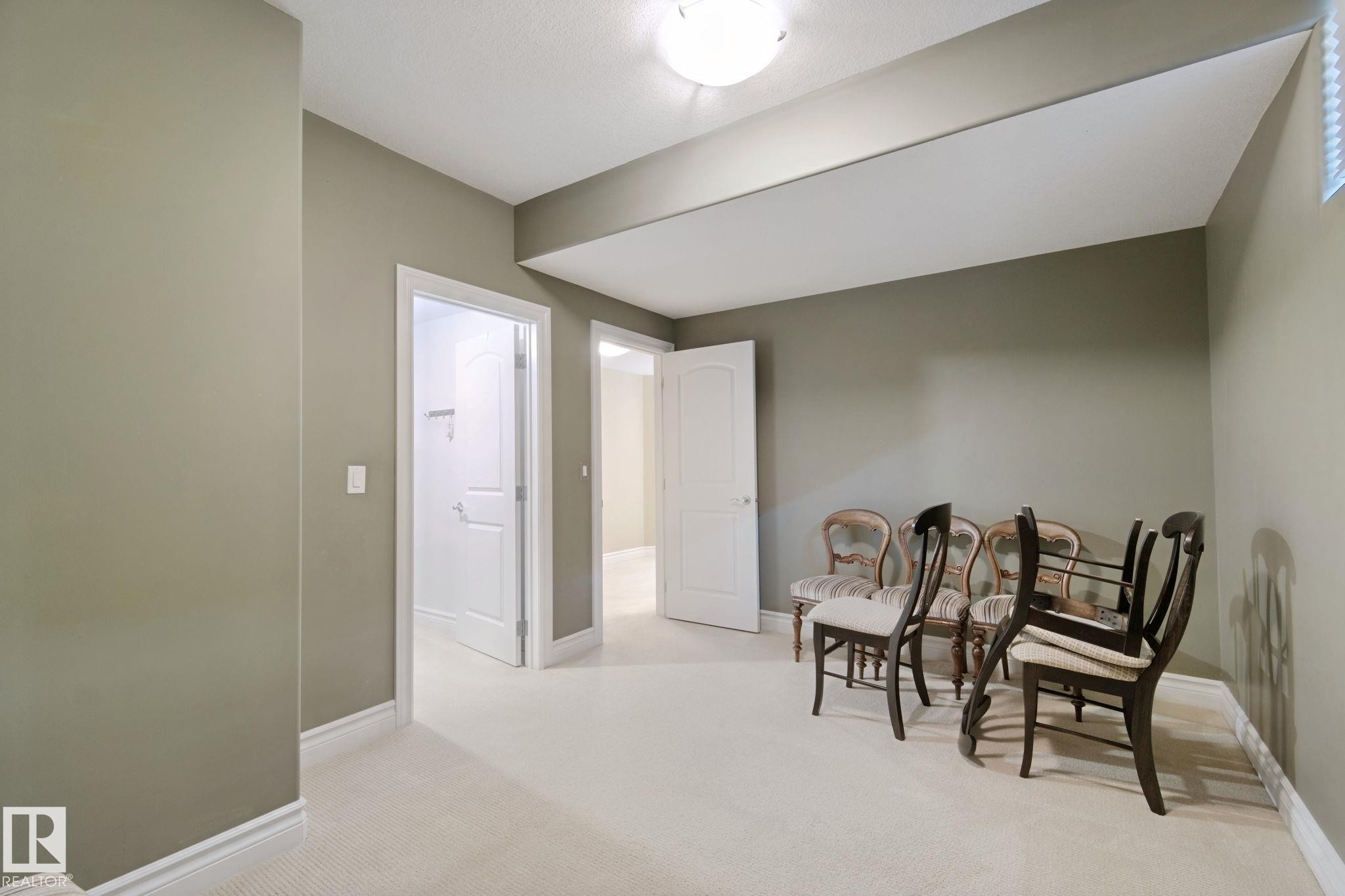 18 Embassy Place, St. Albert, AB - Indoor Photo Showing Other Room