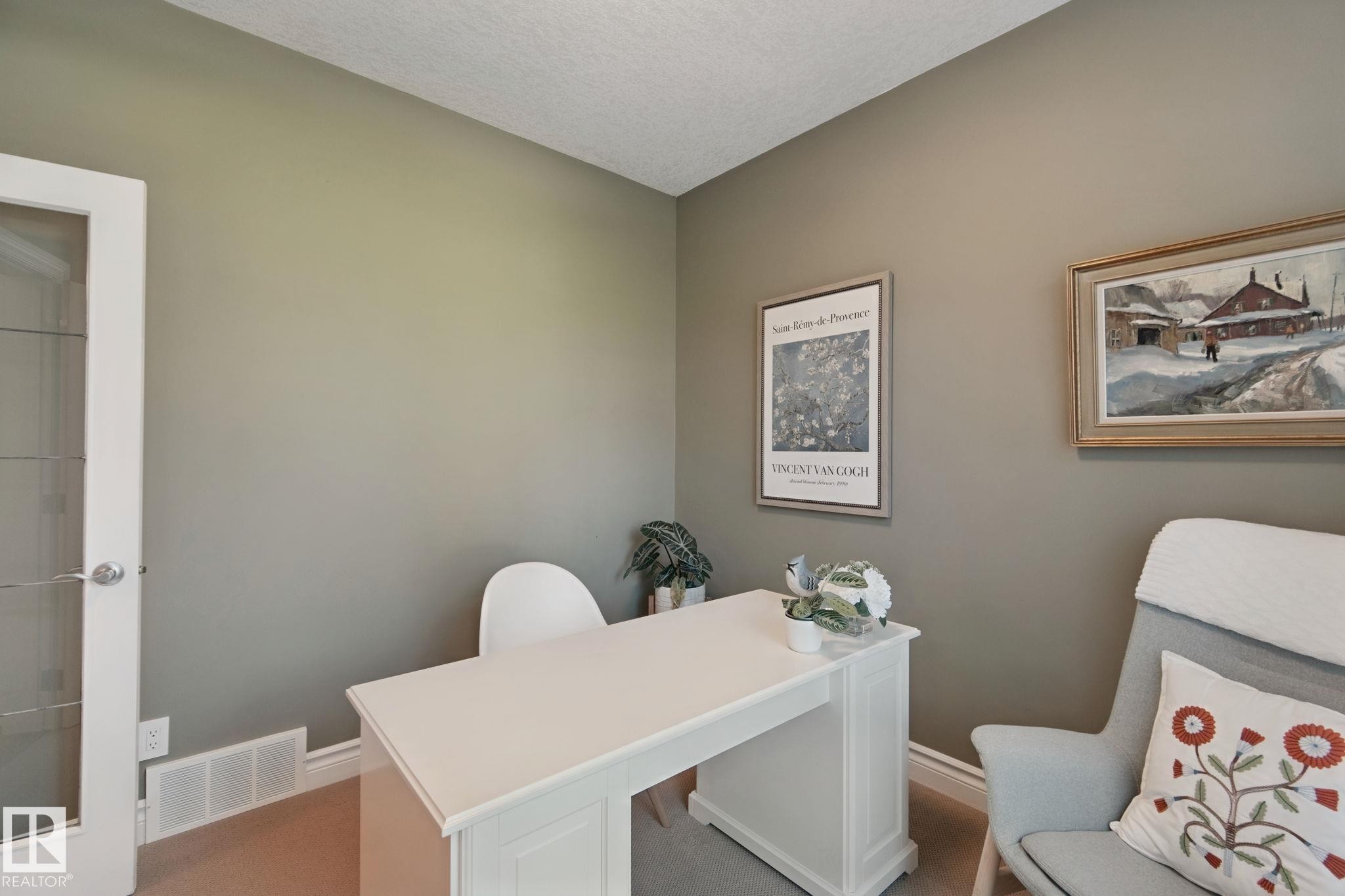 18 Embassy Place, St. Albert, AB - Indoor Photo Showing Office