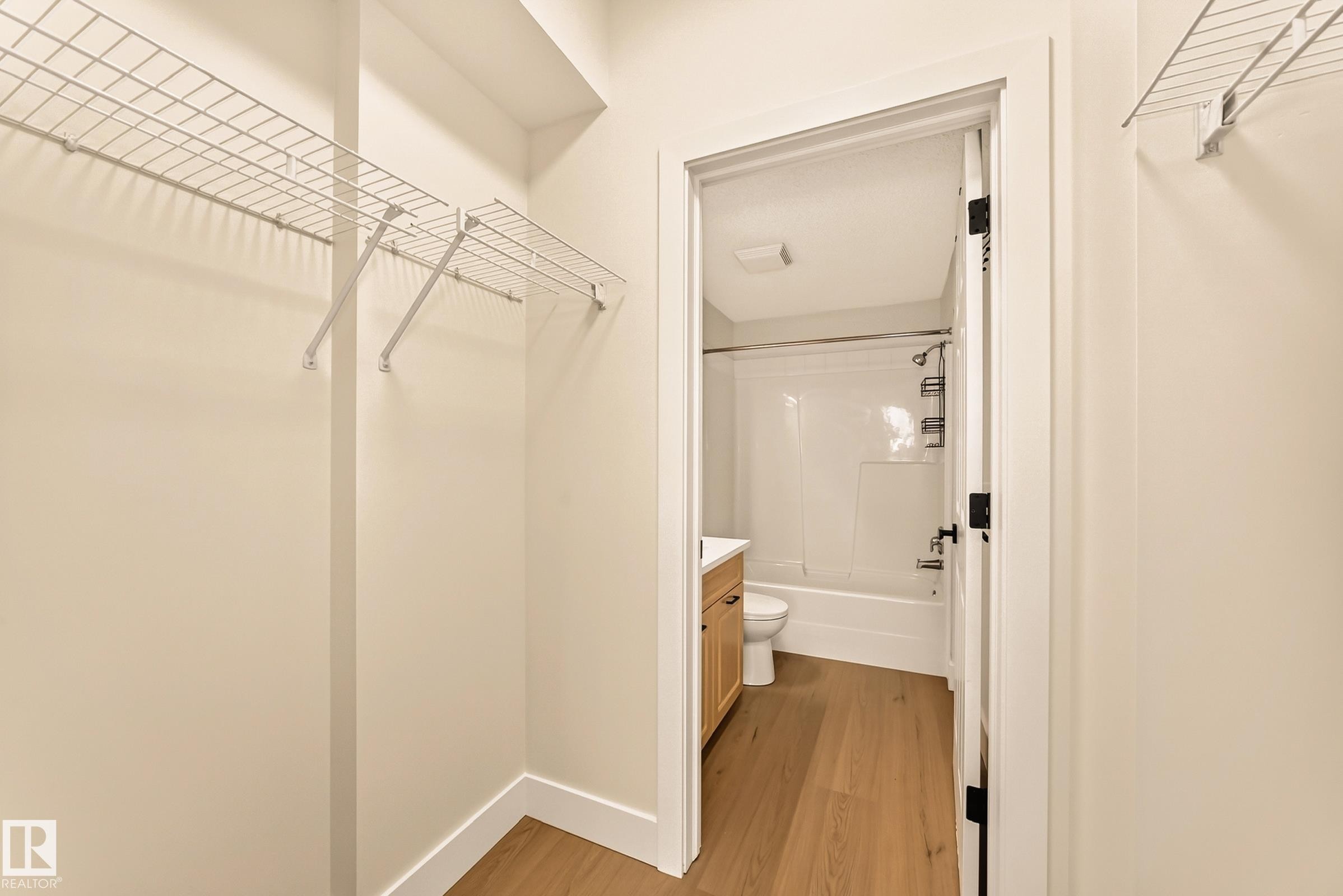 #323 6315 135 Av Nw, Edmonton, AB - Indoor