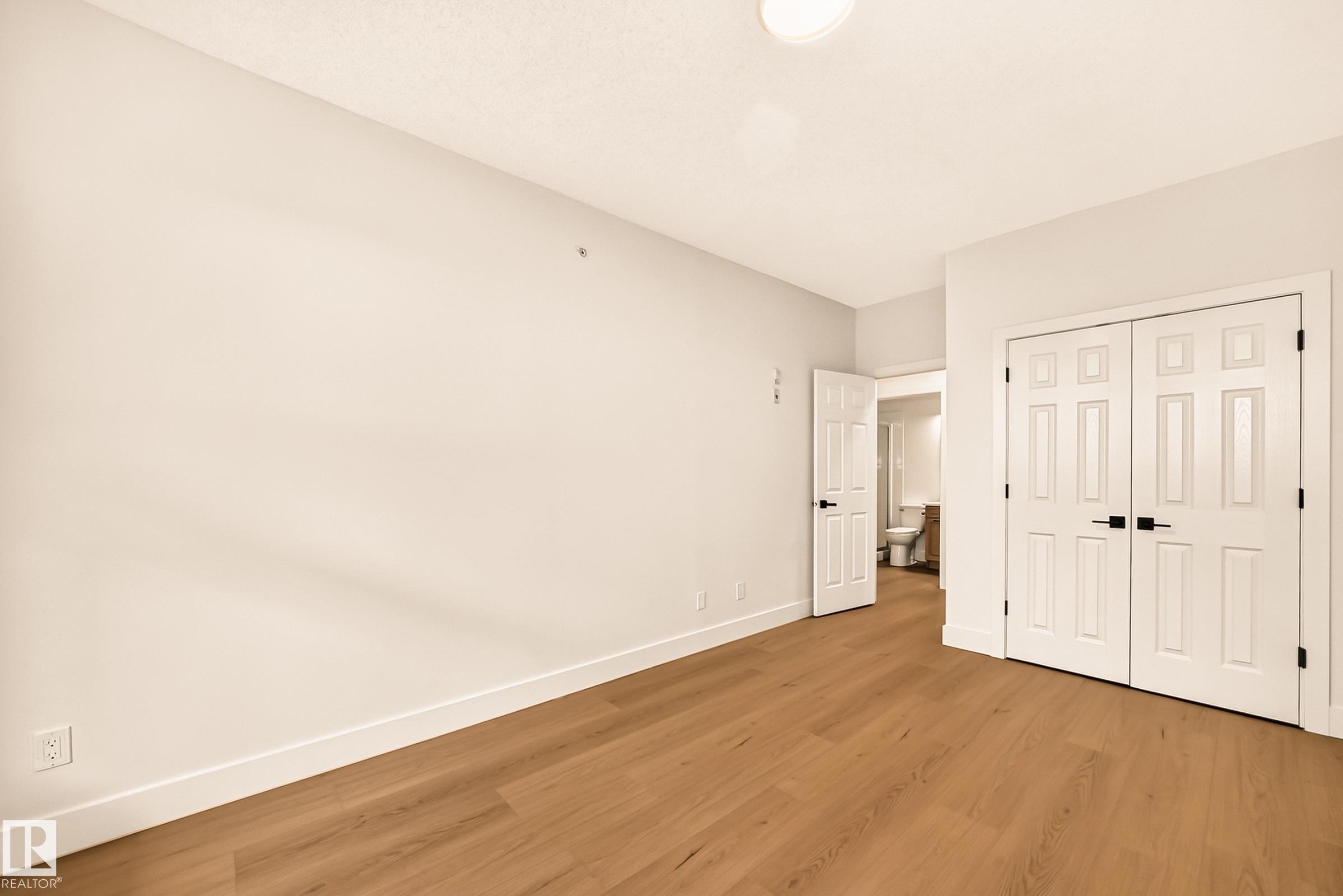 #323 6315 135 Av Nw, Edmonton, AB - Indoor Photo Showing Other Room