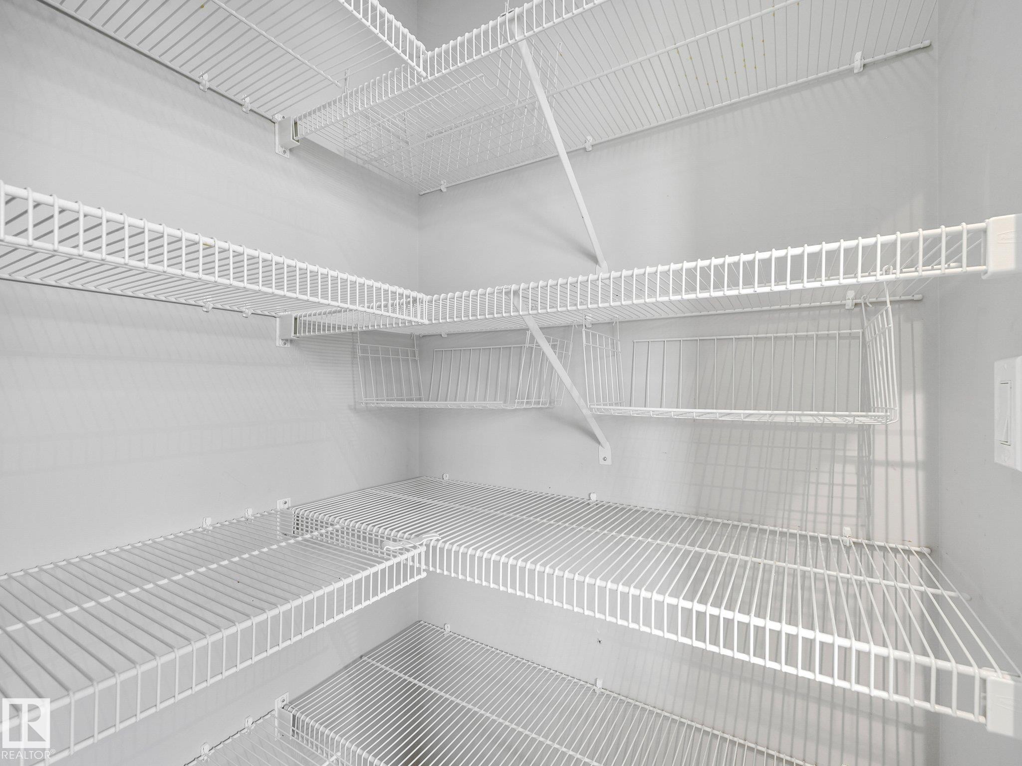 17629 60A Street Nw, Edmonton, AB - Indoor With Storage