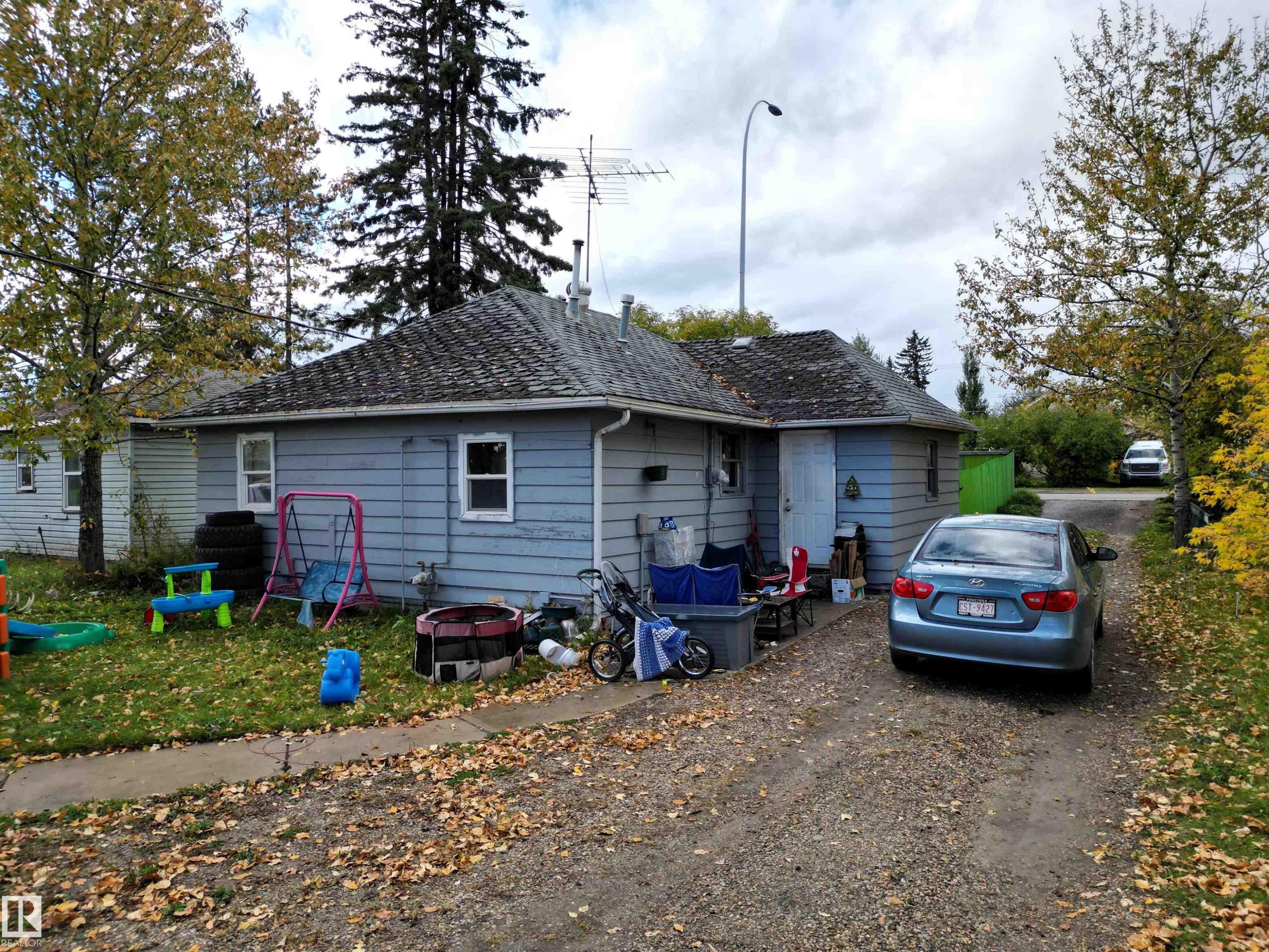 4619 4 Avenue, Edson, AB - Outdoor