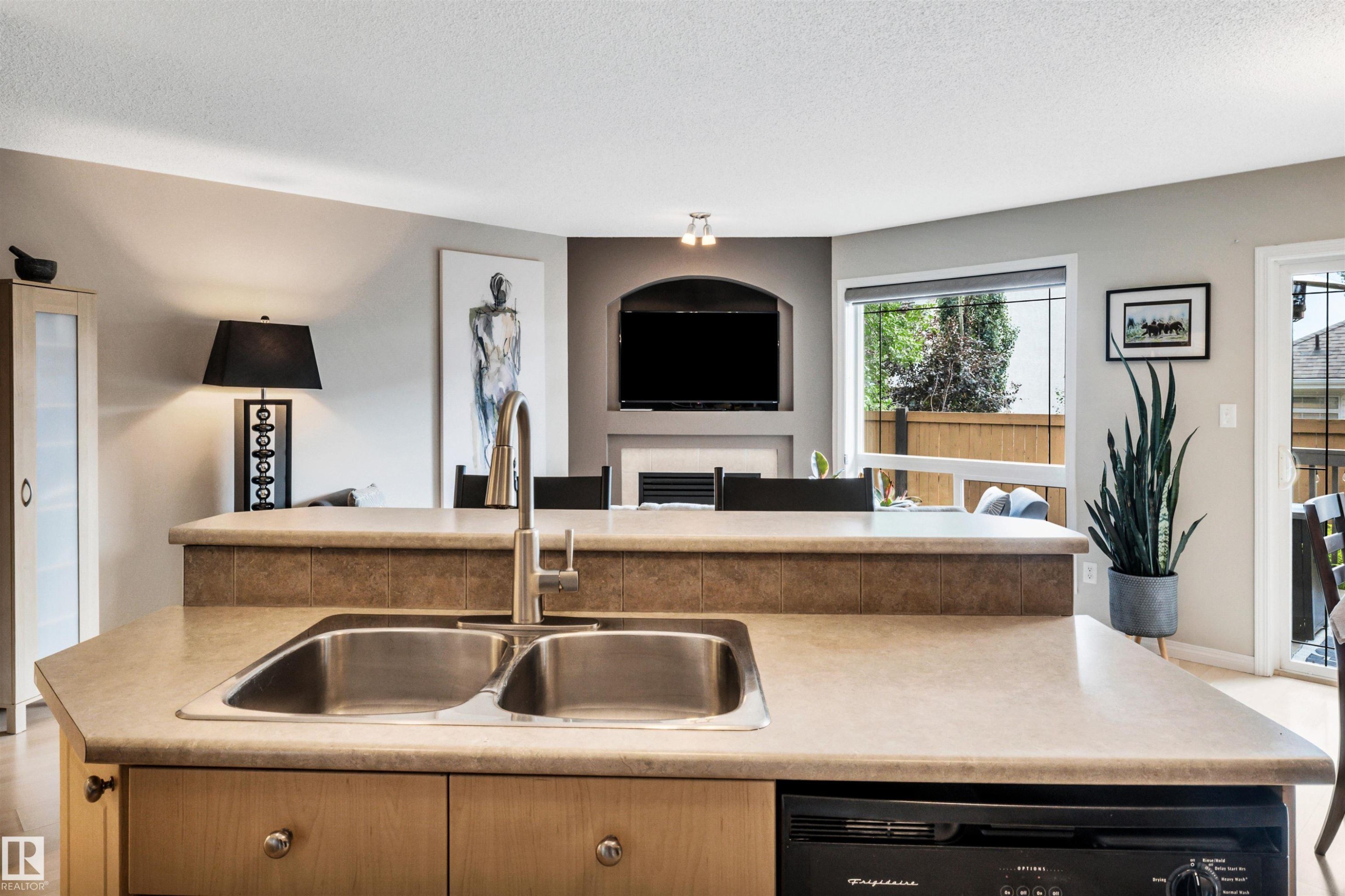 #12 20 Norman Ct, St. Albert, AB - Indoor Photo Showing Kitchen With Double Sink