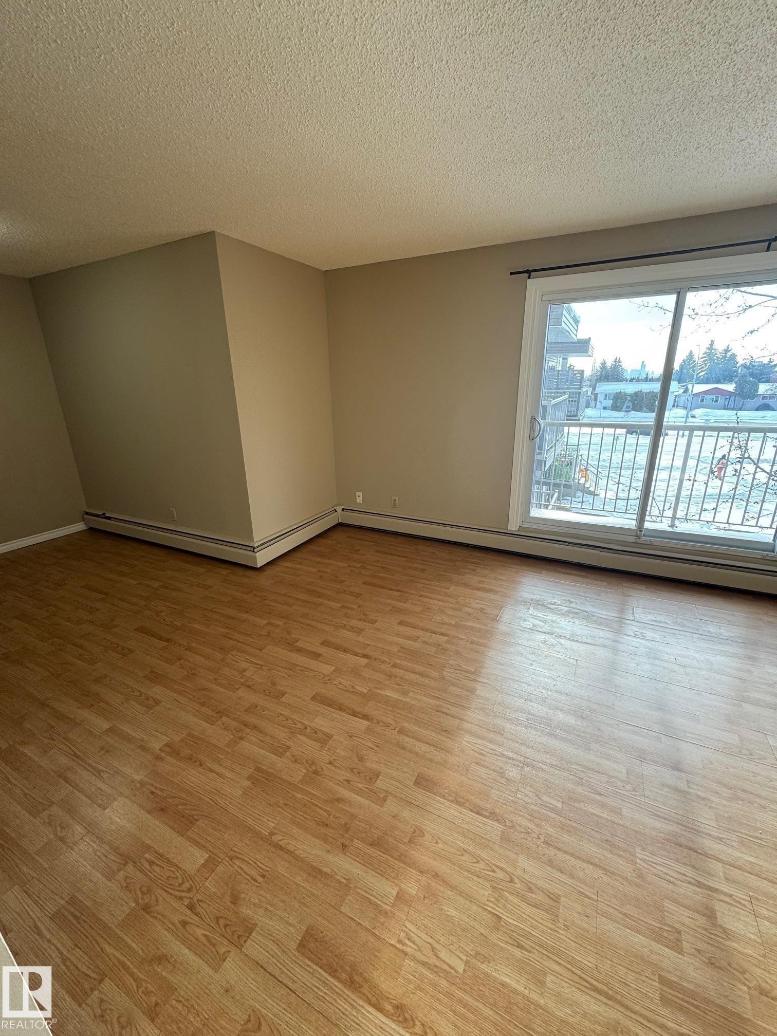 #315 7220 144 Av Nw, Edmonton, AB