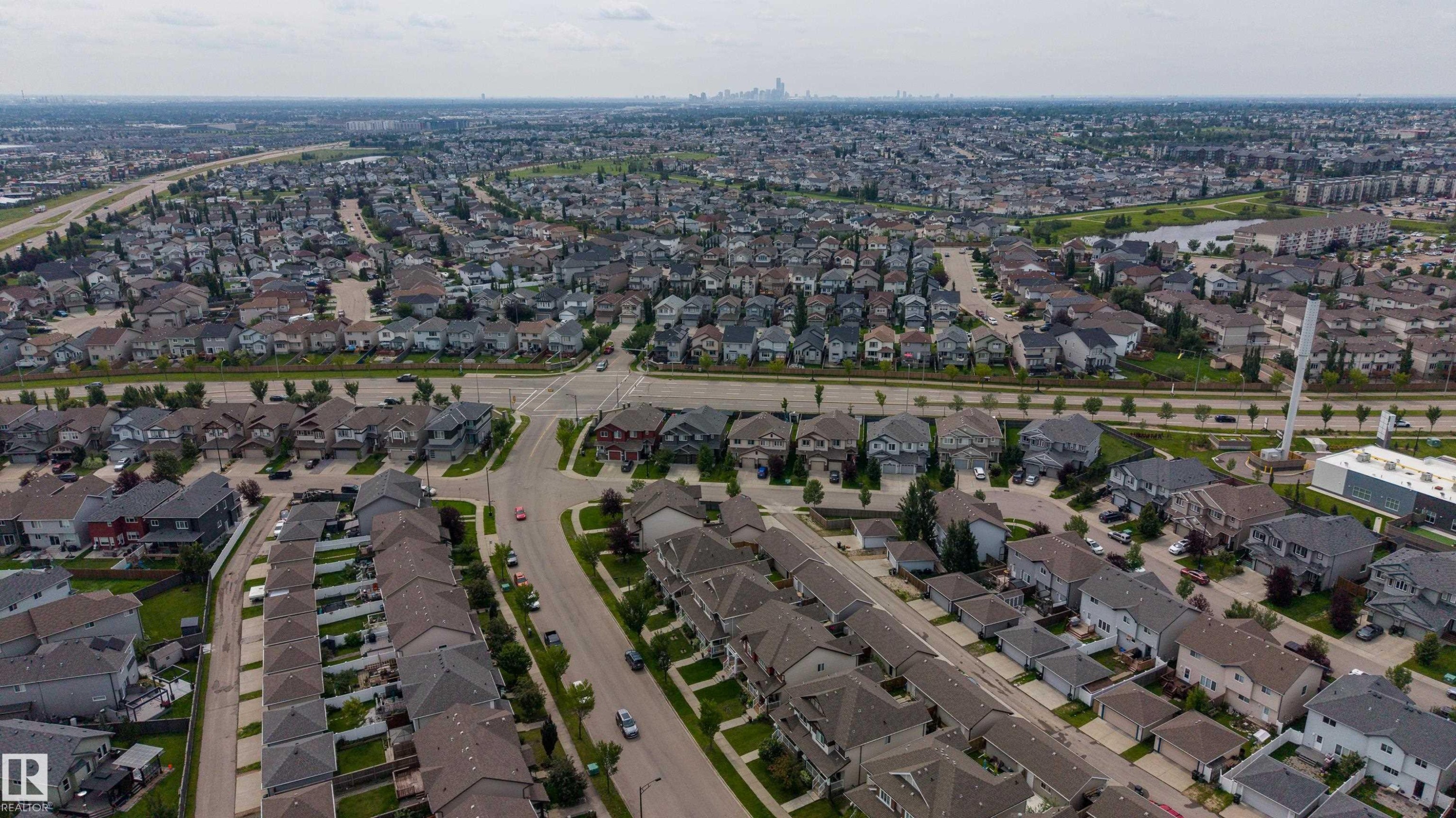 Additional content - 124 Cy Becker Boulevard Nw, Edmonton, AB - Outdoor With View