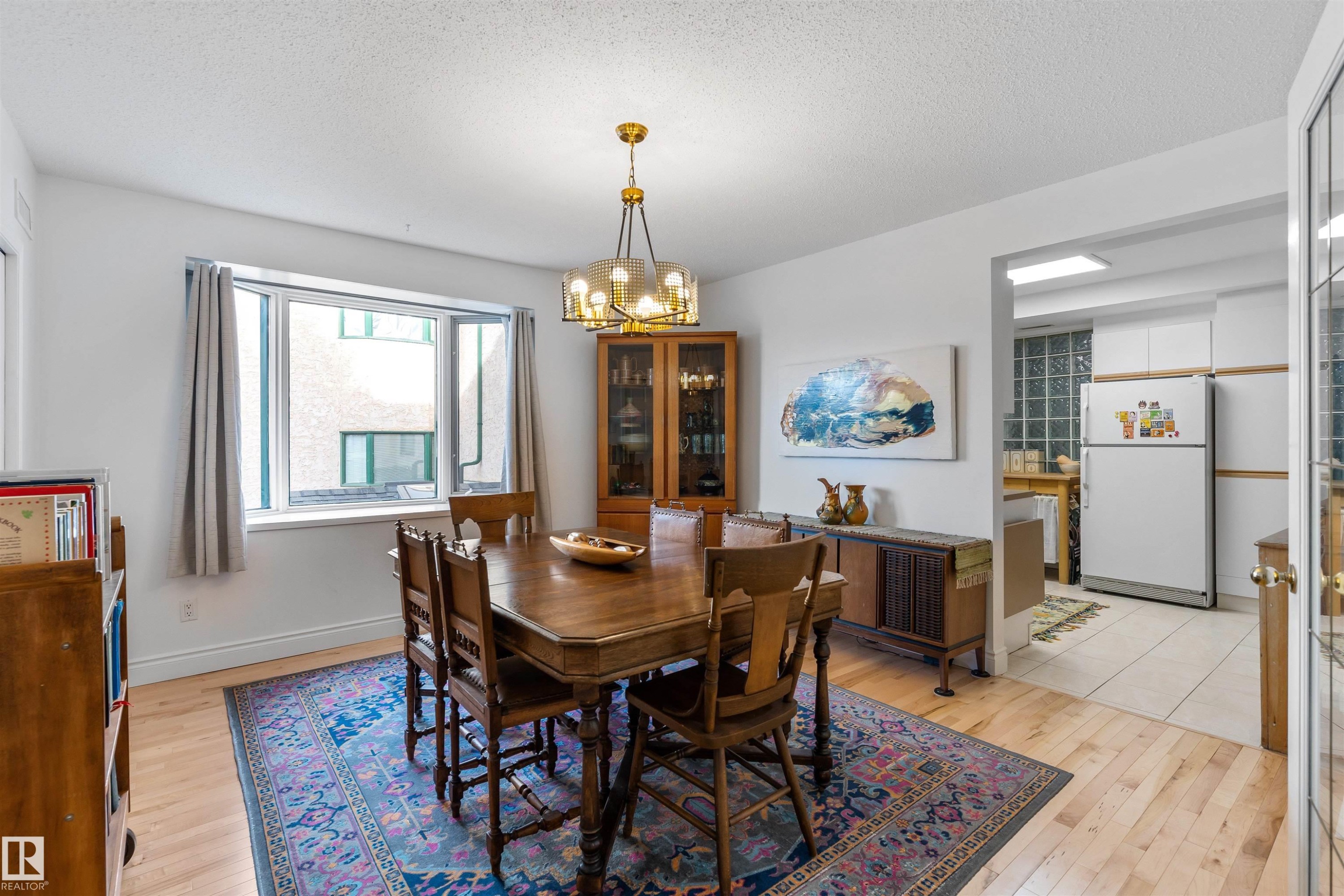#205 9131 99 St Nw, Edmonton, AB - Indoor Photo Showing Dining Room