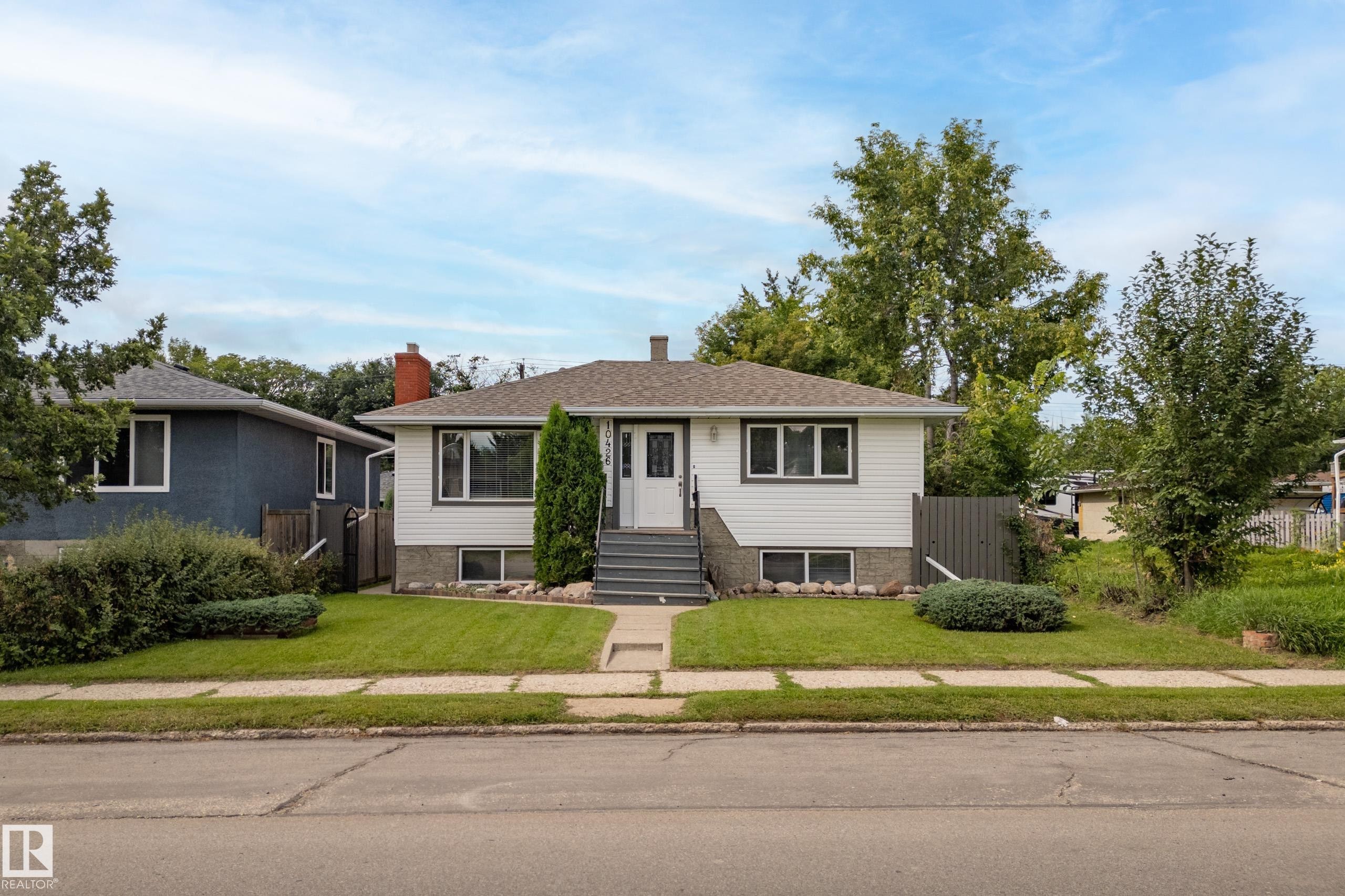 10426 79 Street Nw, Edmonton, AB - Outdoor With Facade