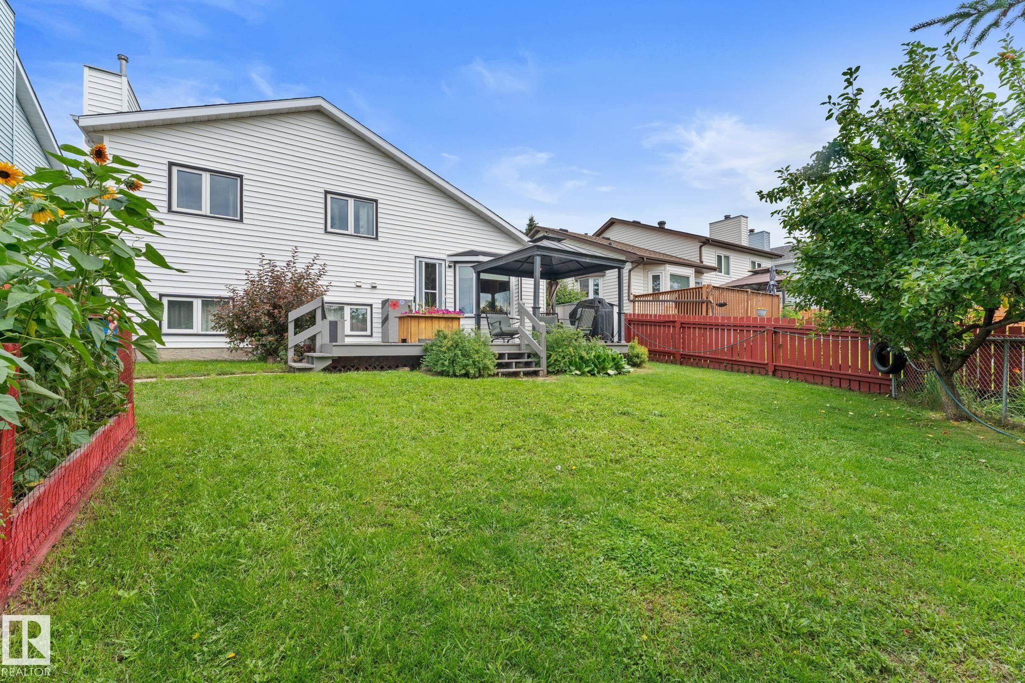 4224 33A Street Nw, Edmonton, AB - Outdoor