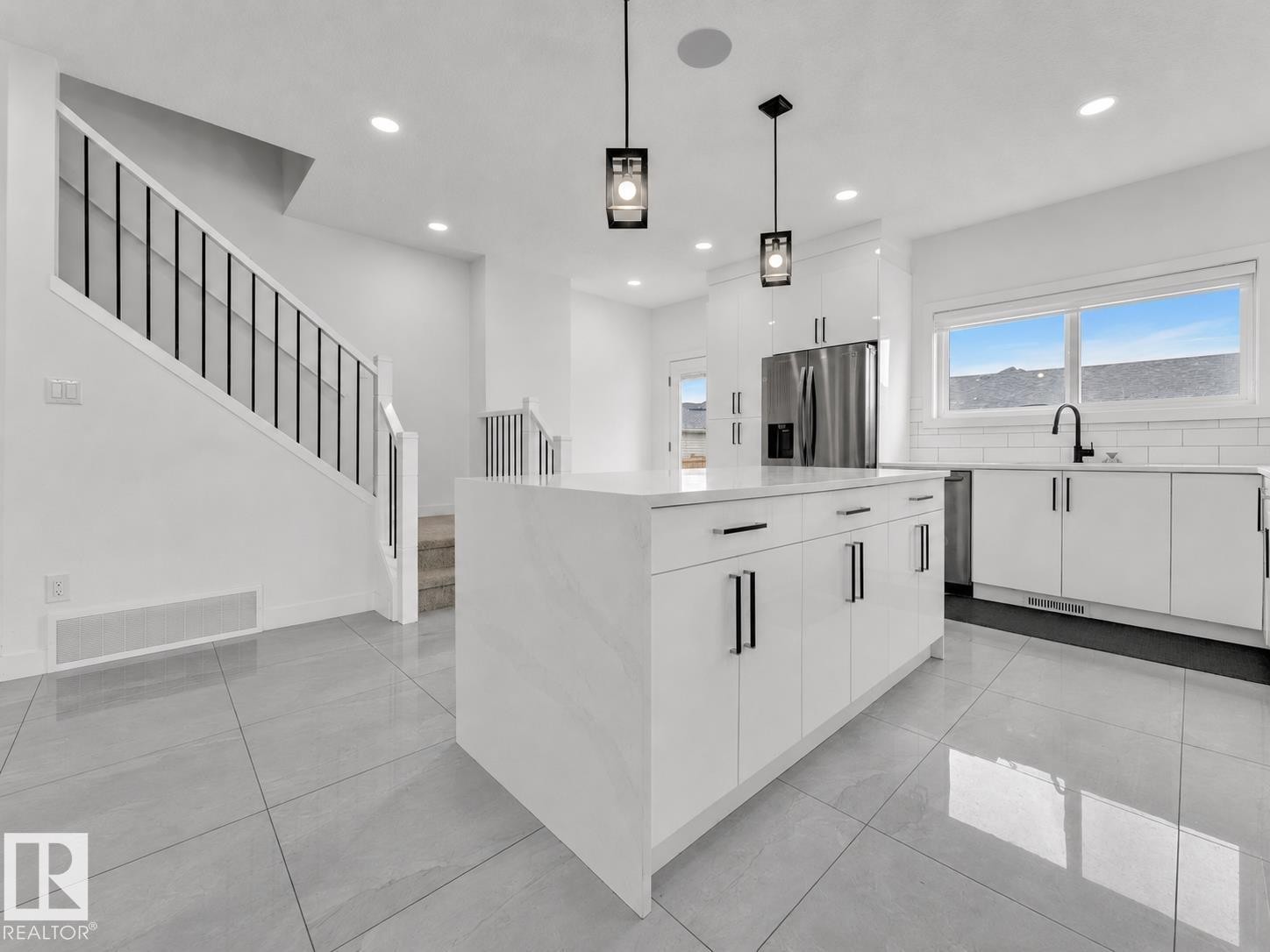 6099 180 Avenue Nw, Edmonton, AB