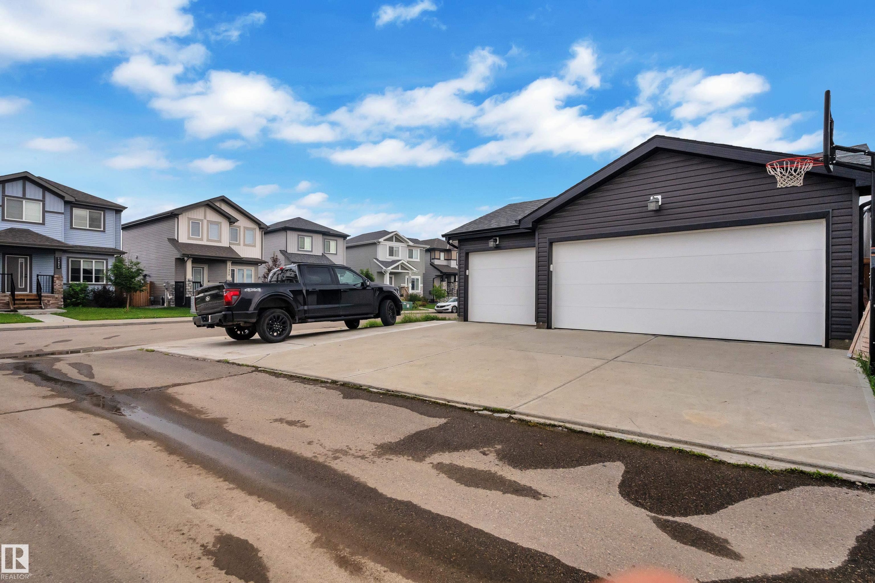 6099 180 Avenue Nw, Edmonton, AB
