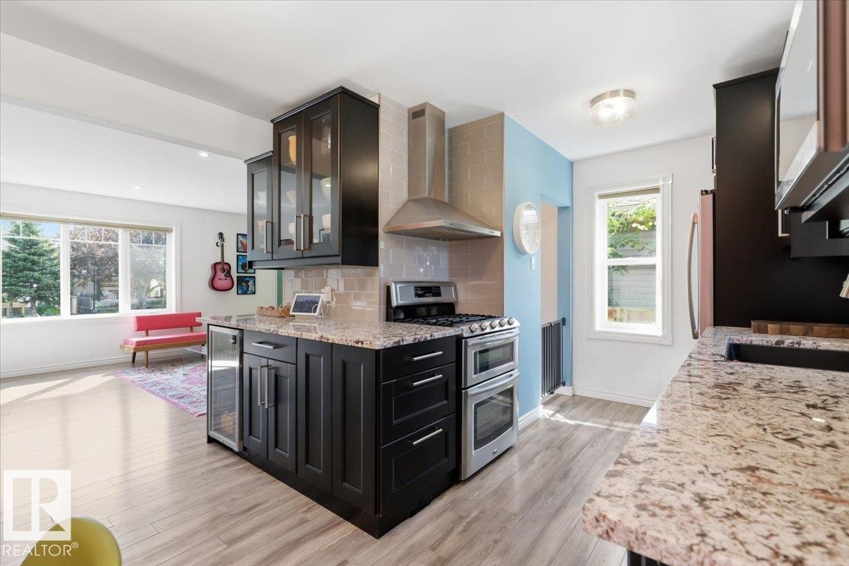 10834 134 Street Nw, Edmonton, AB - Indoor Photo Showing Kitchen With Upgraded Kitchen