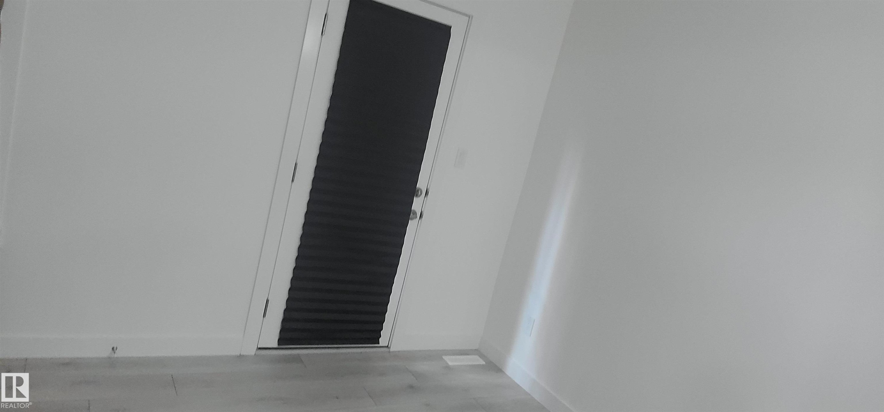 #48 2710 66 St Sw, Edmonton, AB - Photo Showing Other Room