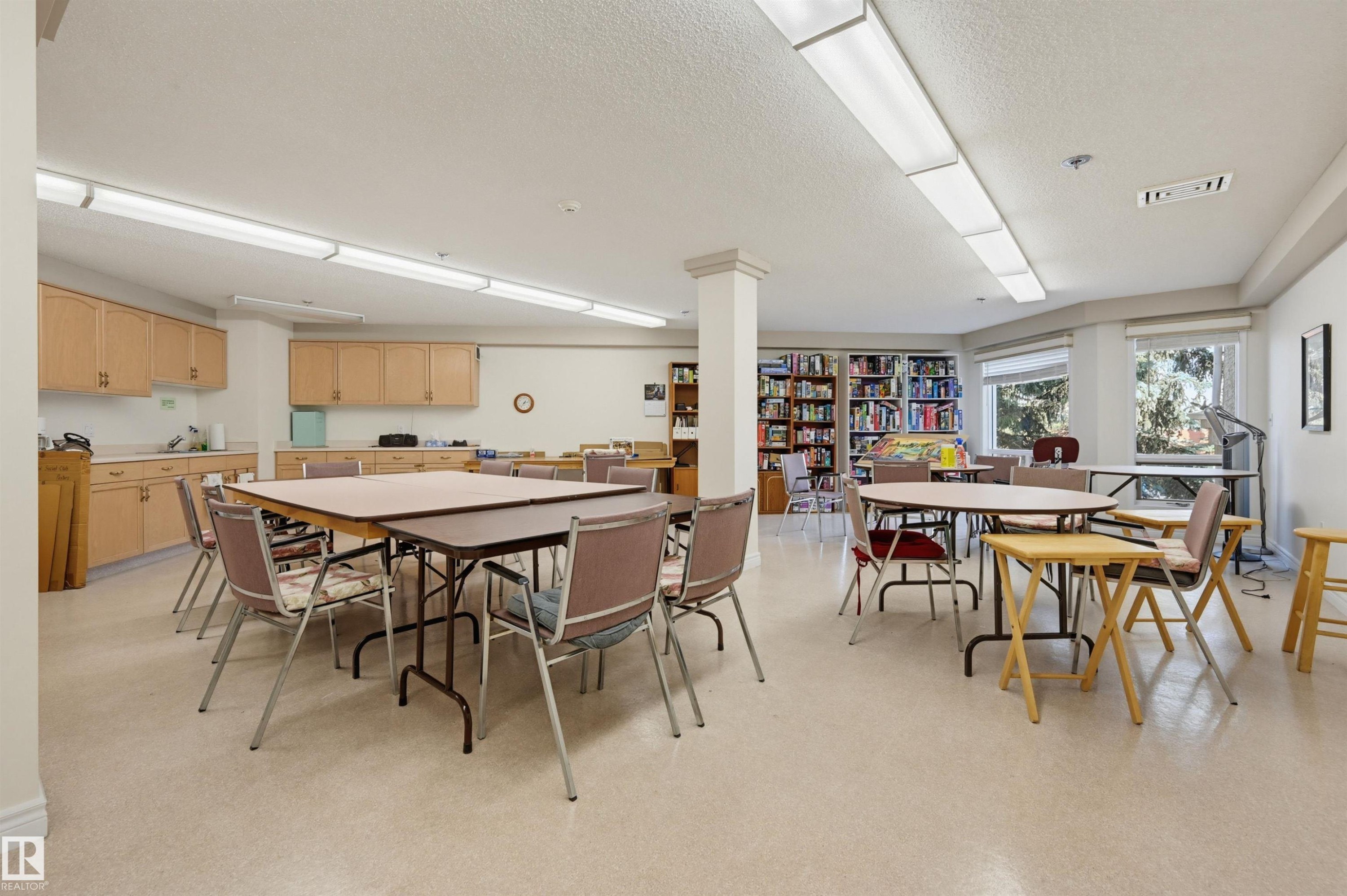 #211 10915 21 Av Nw, Edmonton, AB