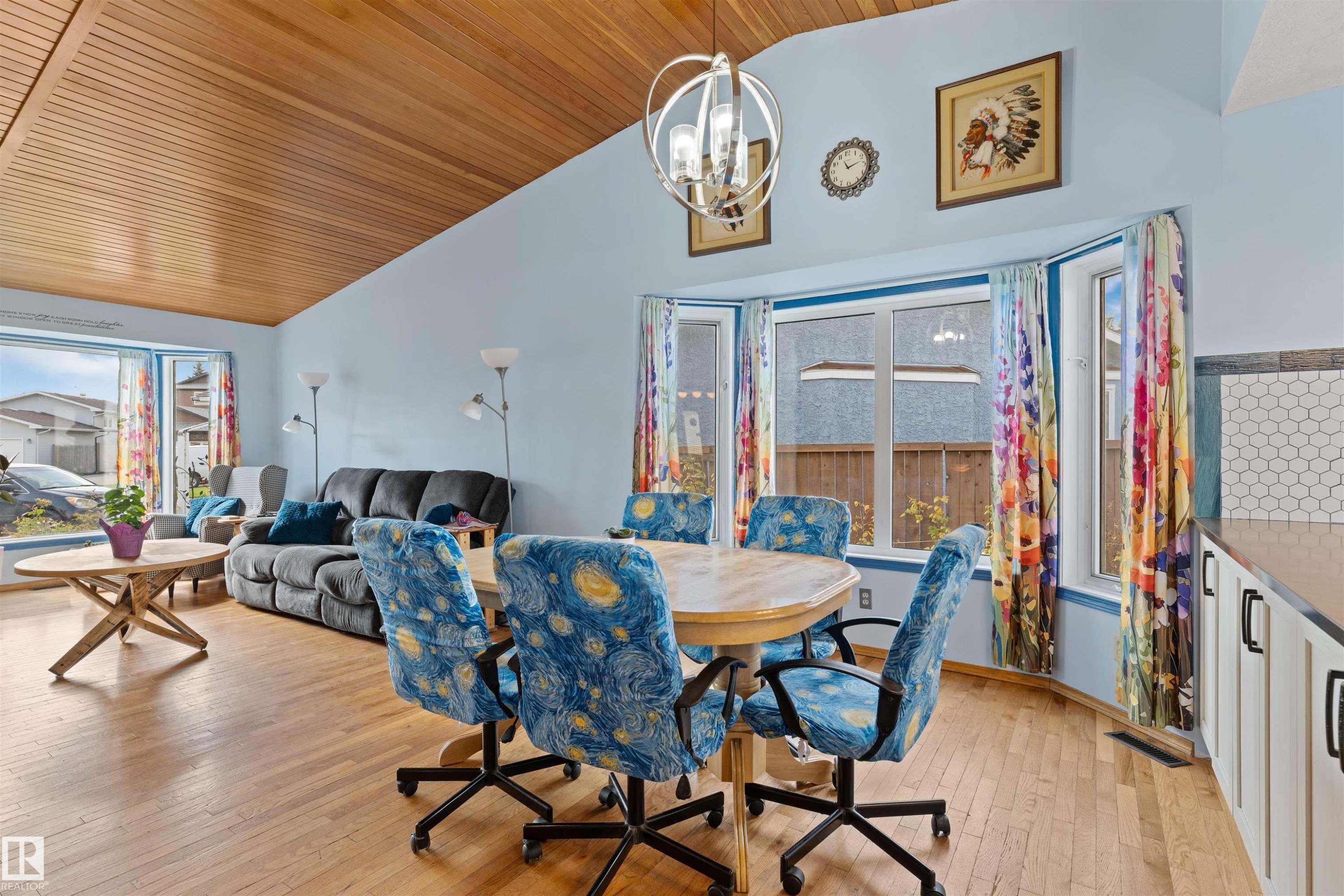 16724 88 St Nw, Edmonton, AB - Indoor