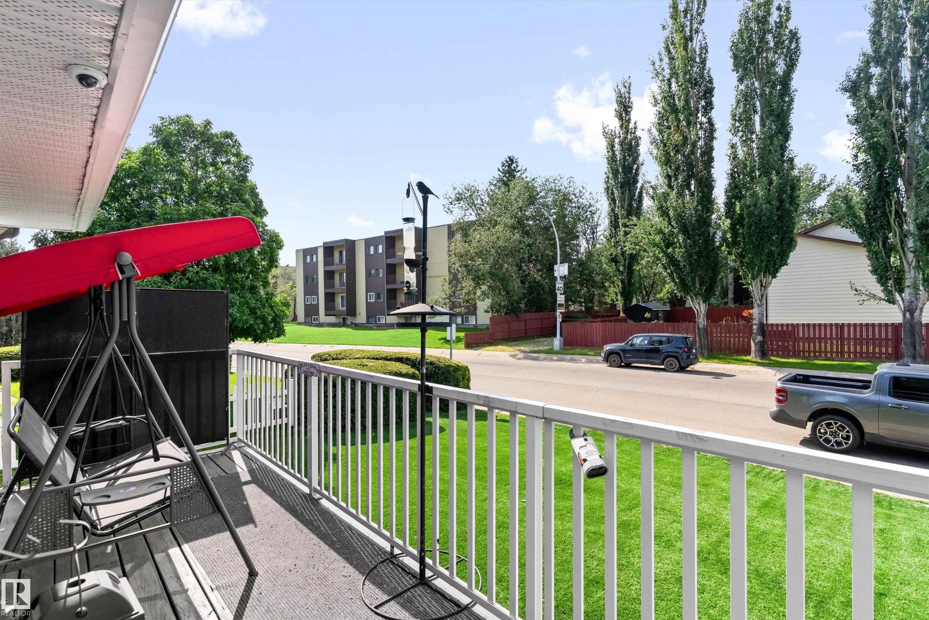 12 Dunluce Road Nw, Edmonton, AB - Outdoor